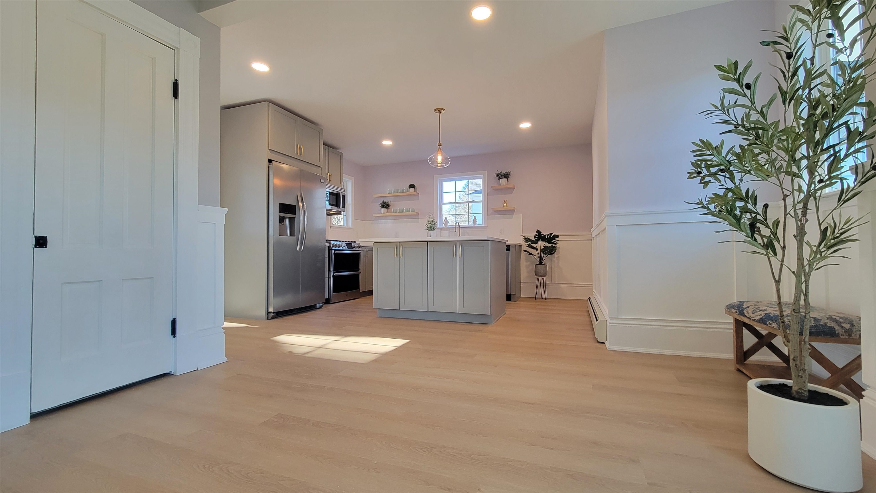 Ashland, New Hampshire 03217, United States, 3 Bedrooms Bedrooms, ,2 BathroomsBathrooms,Residential,Active,31760