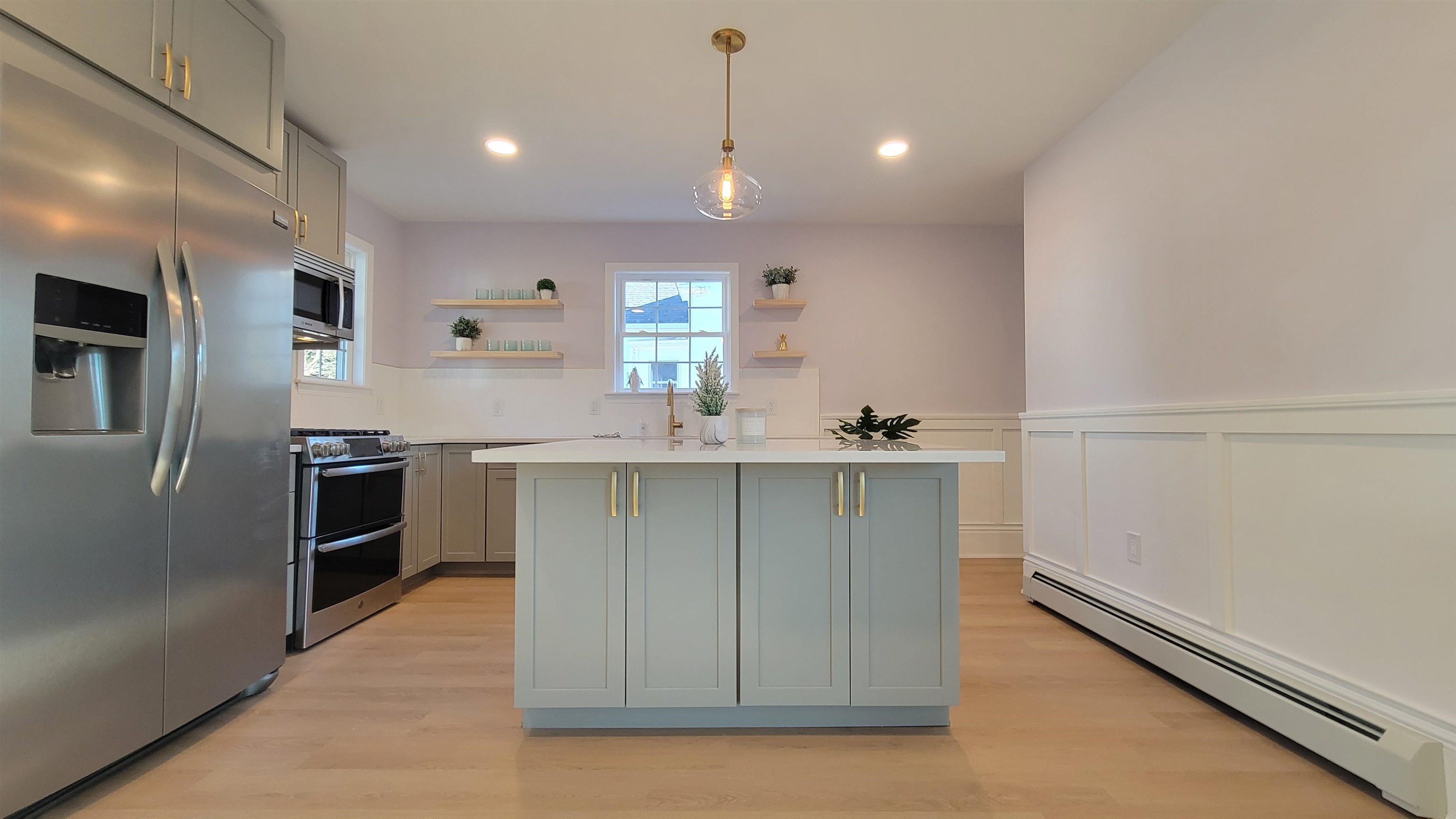 Ashland, New Hampshire 03217, United States, 3 Bedrooms Bedrooms, ,2 BathroomsBathrooms,Residential,Active,31760