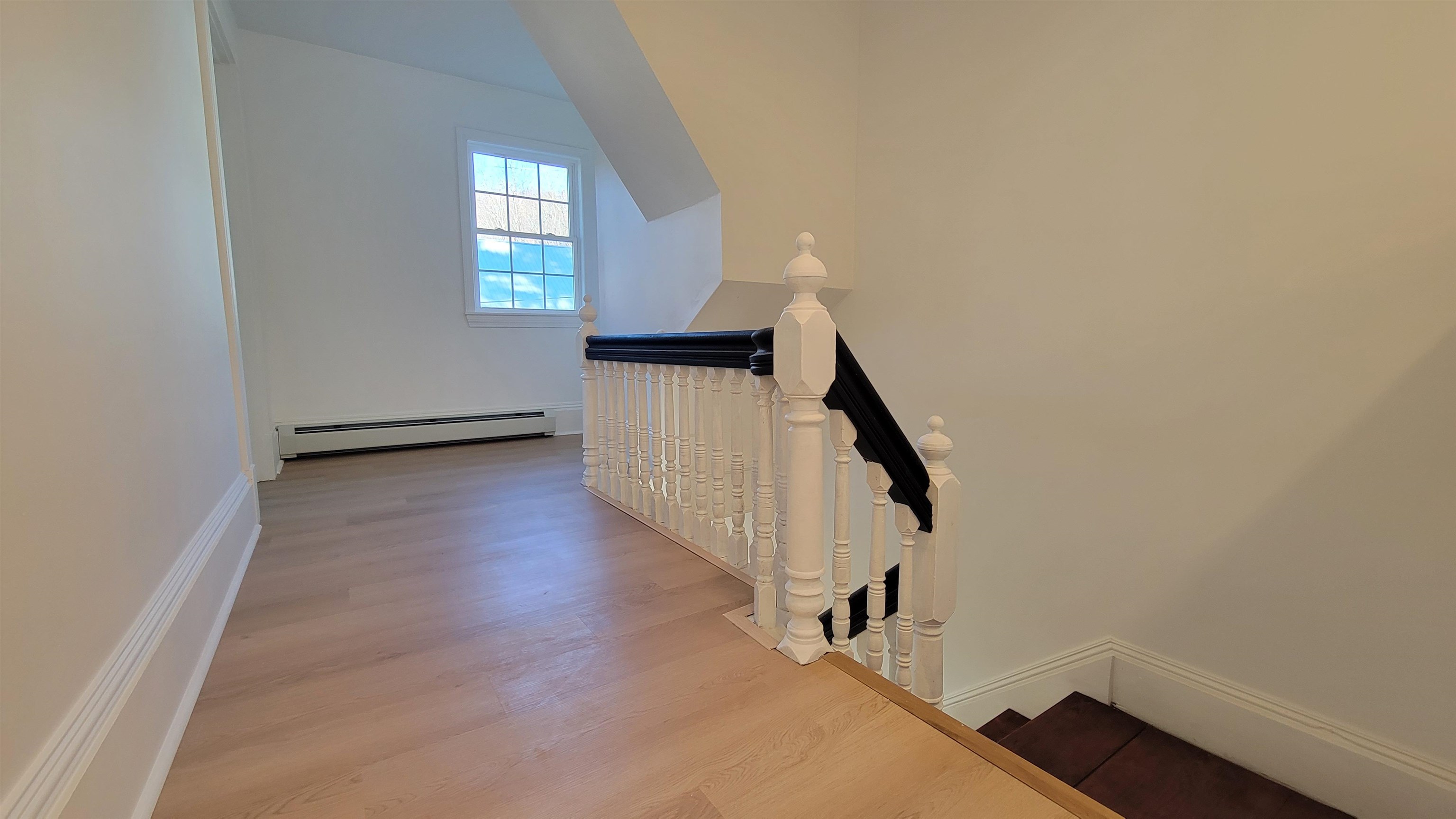 Ashland, New Hampshire 03217, United States, 3 Bedrooms Bedrooms, ,2 BathroomsBathrooms,Residential,Active,31760