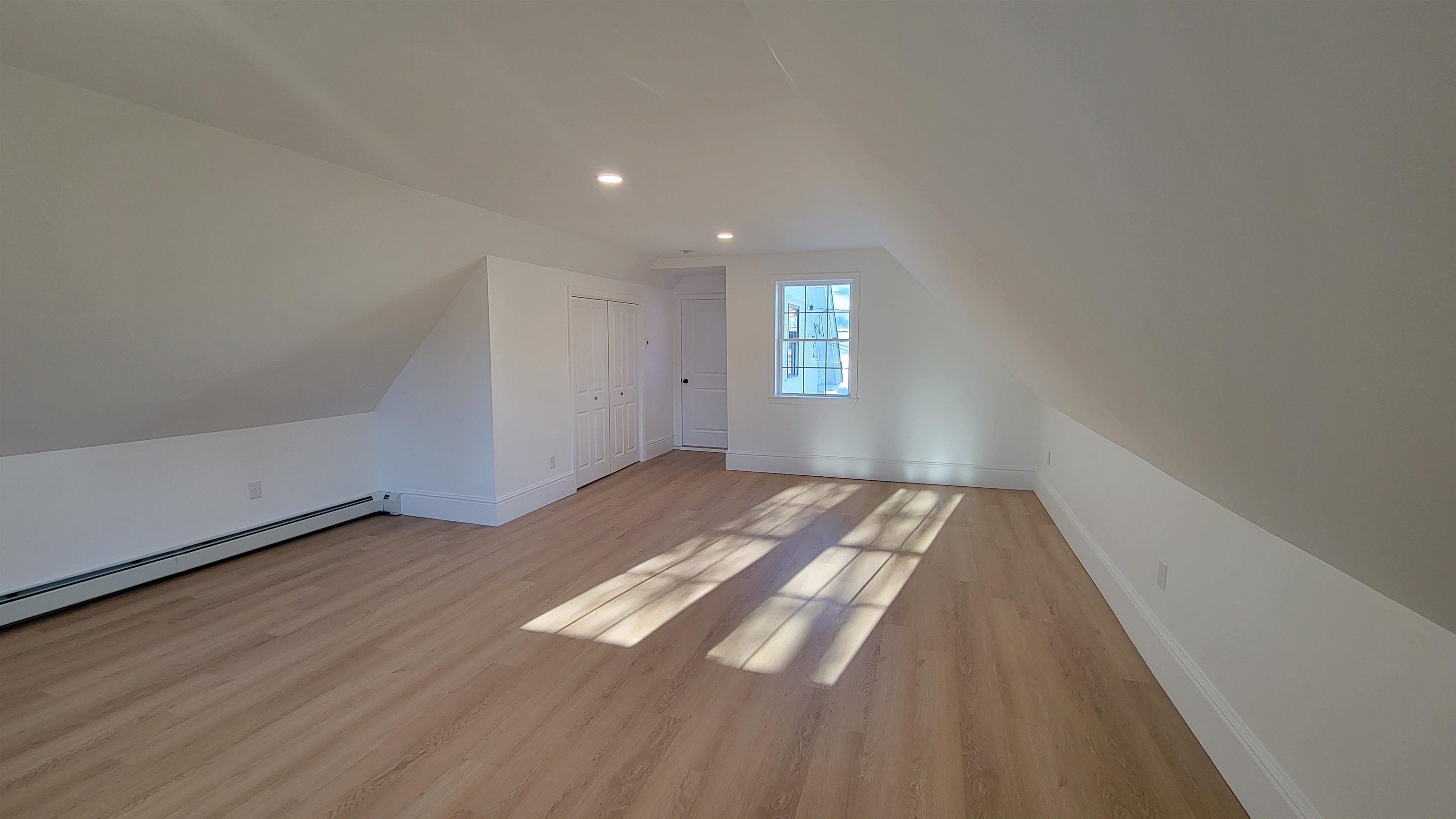 Ashland, New Hampshire 03217, United States, 3 Bedrooms Bedrooms, ,2 BathroomsBathrooms,Residential,Active,31760