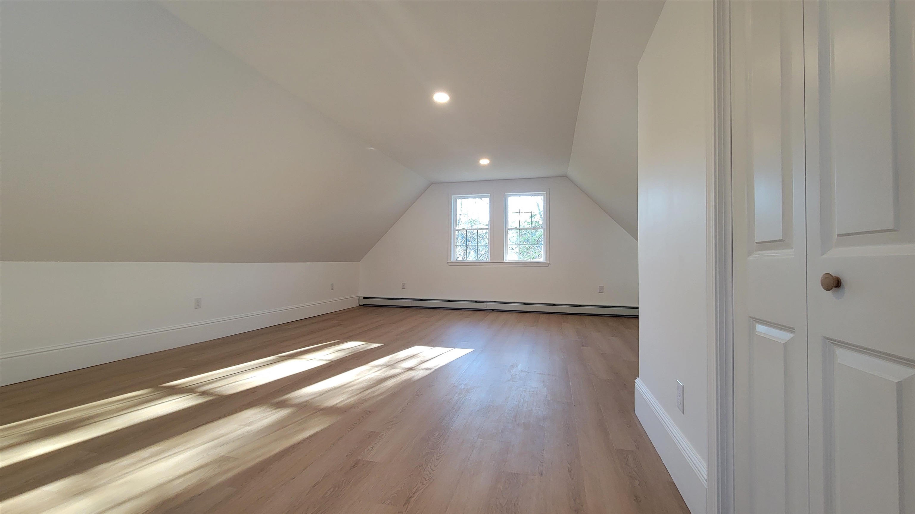 Ashland, New Hampshire 03217, United States, 3 Bedrooms Bedrooms, ,2 BathroomsBathrooms,Residential,Active,31760