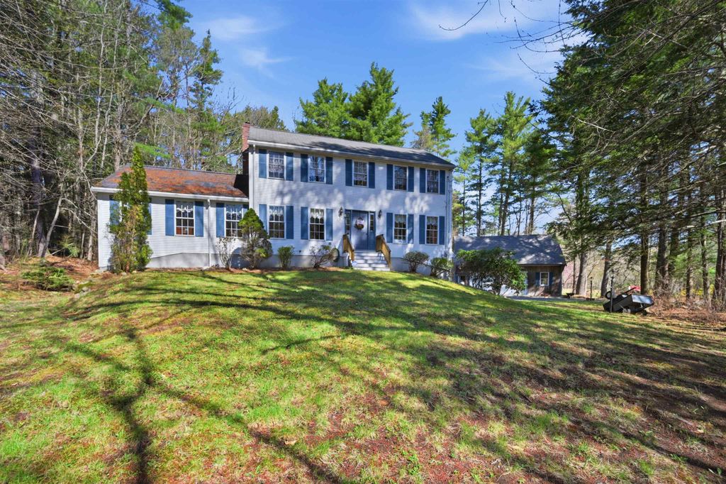Photo of 5 Sleeper Lane, Sandown, NH 03873 (MLS # 5086686)