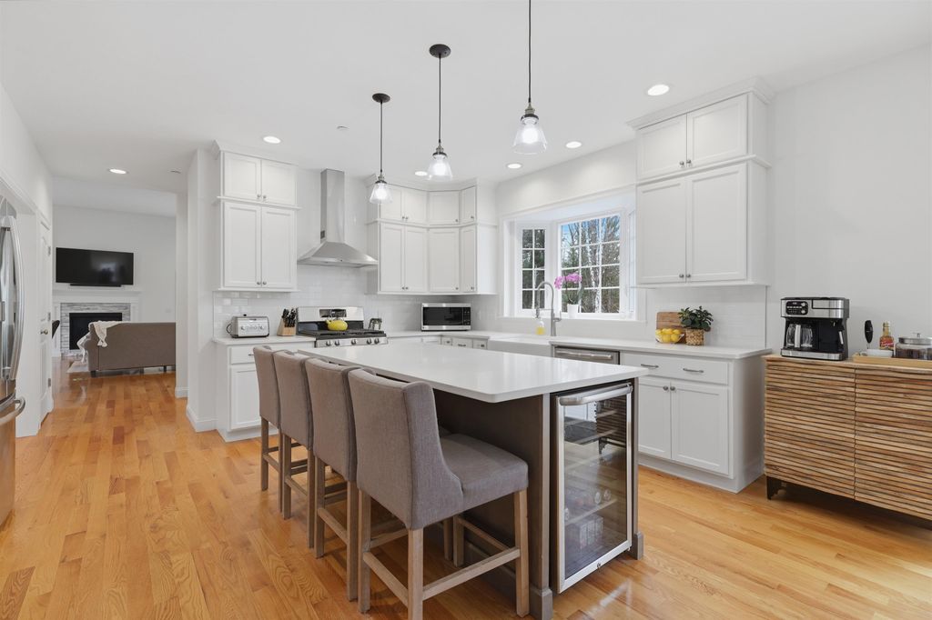 Photo of 3 Hummingbird Lane, Salem, NH 03079 (MLS # 5083839)