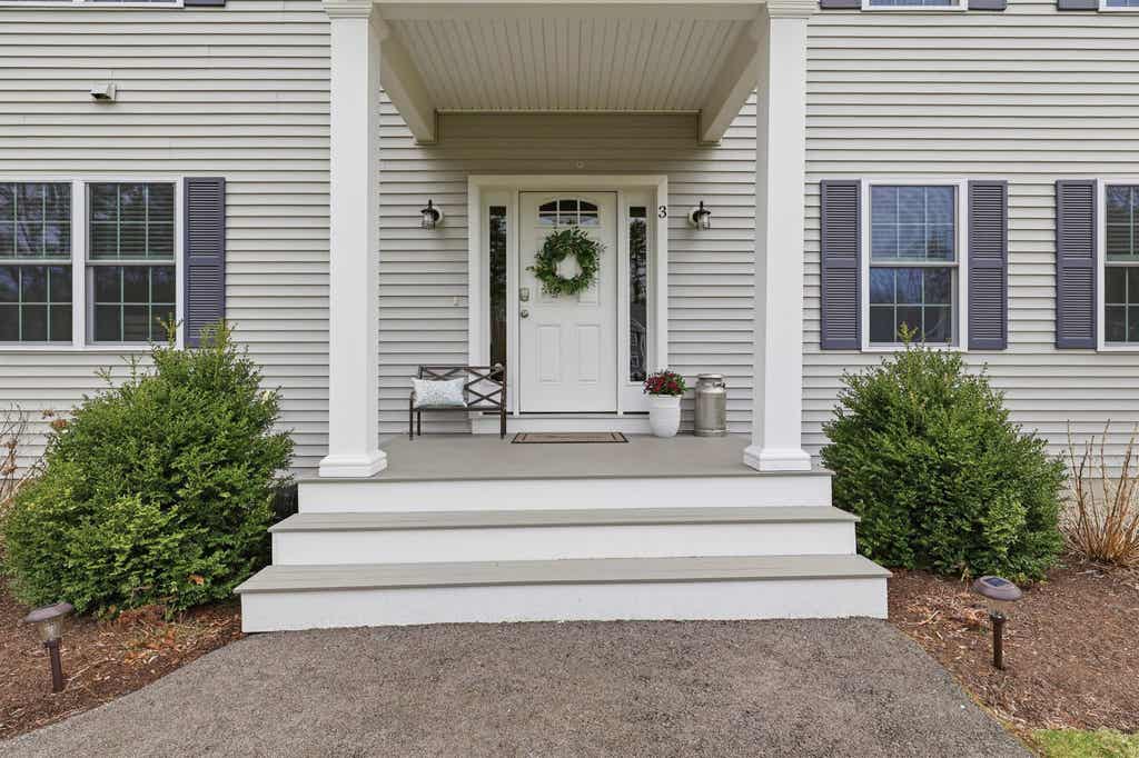 Photo of 3 Hummingbird Lane, Salem, NH 03079 (MLS # 5083839)