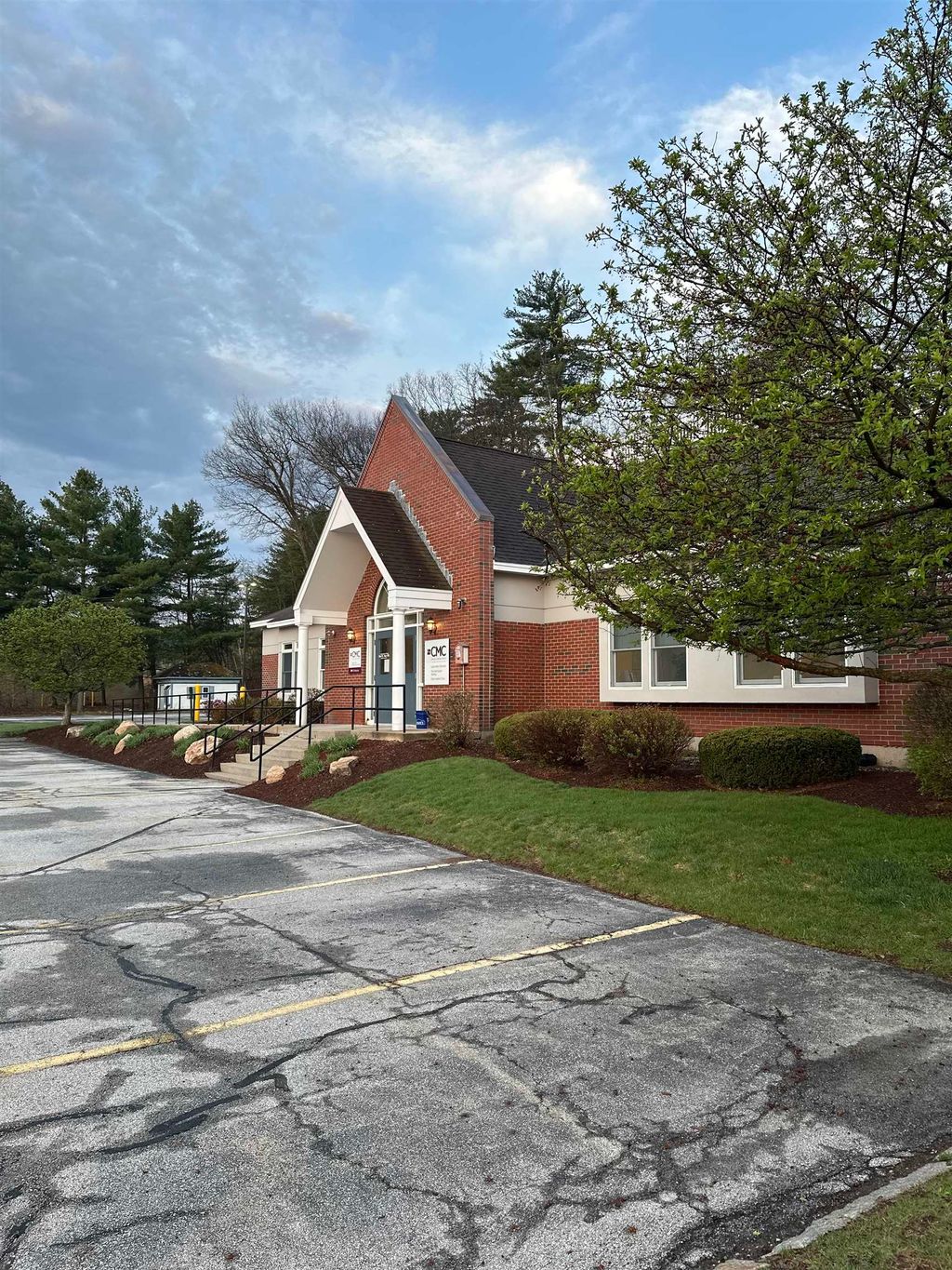 Photo of 775 South Main Street, Manchester, NH 03102 (MLS # 5047550)
