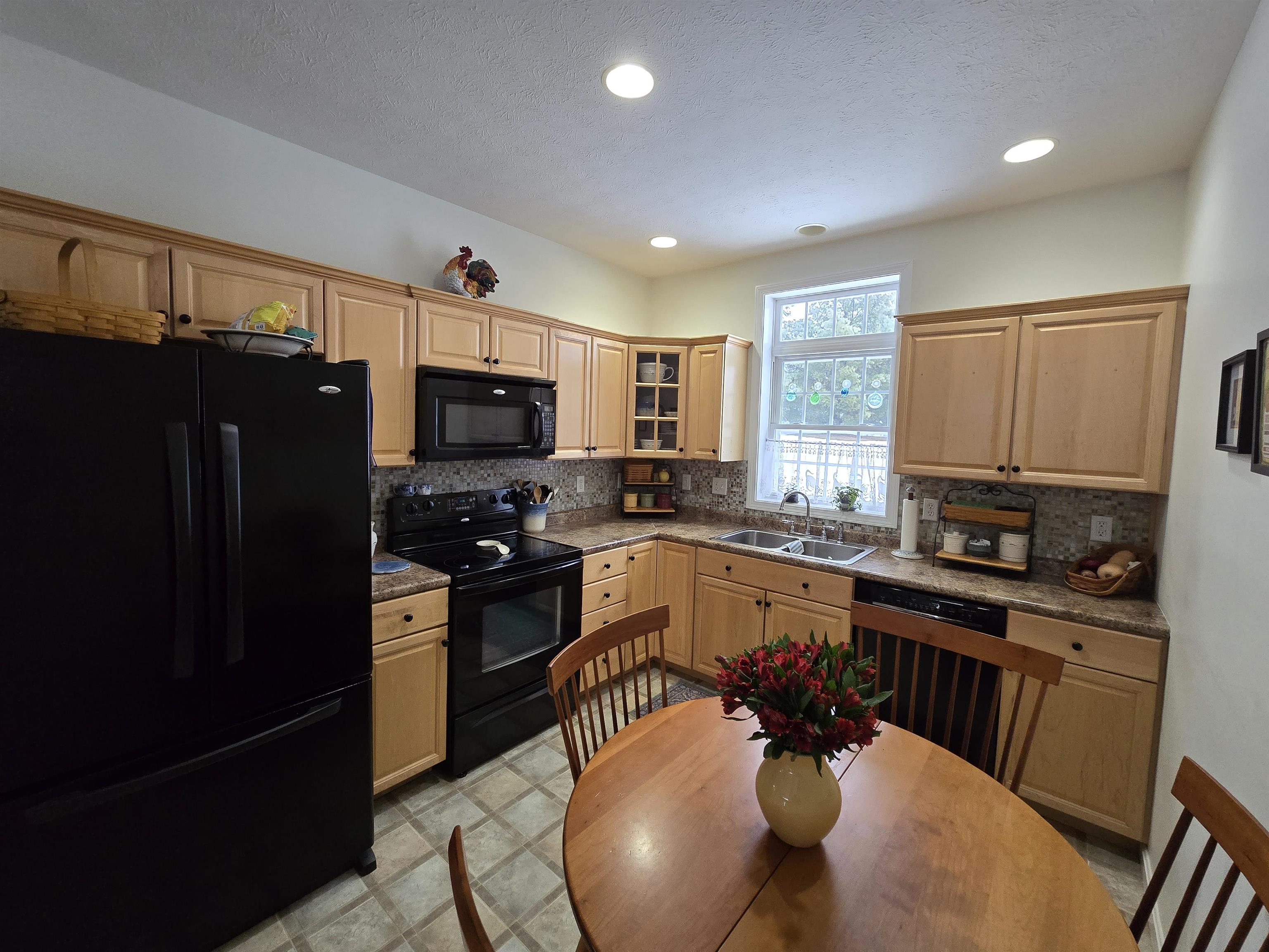 33 Old Stage Road 34