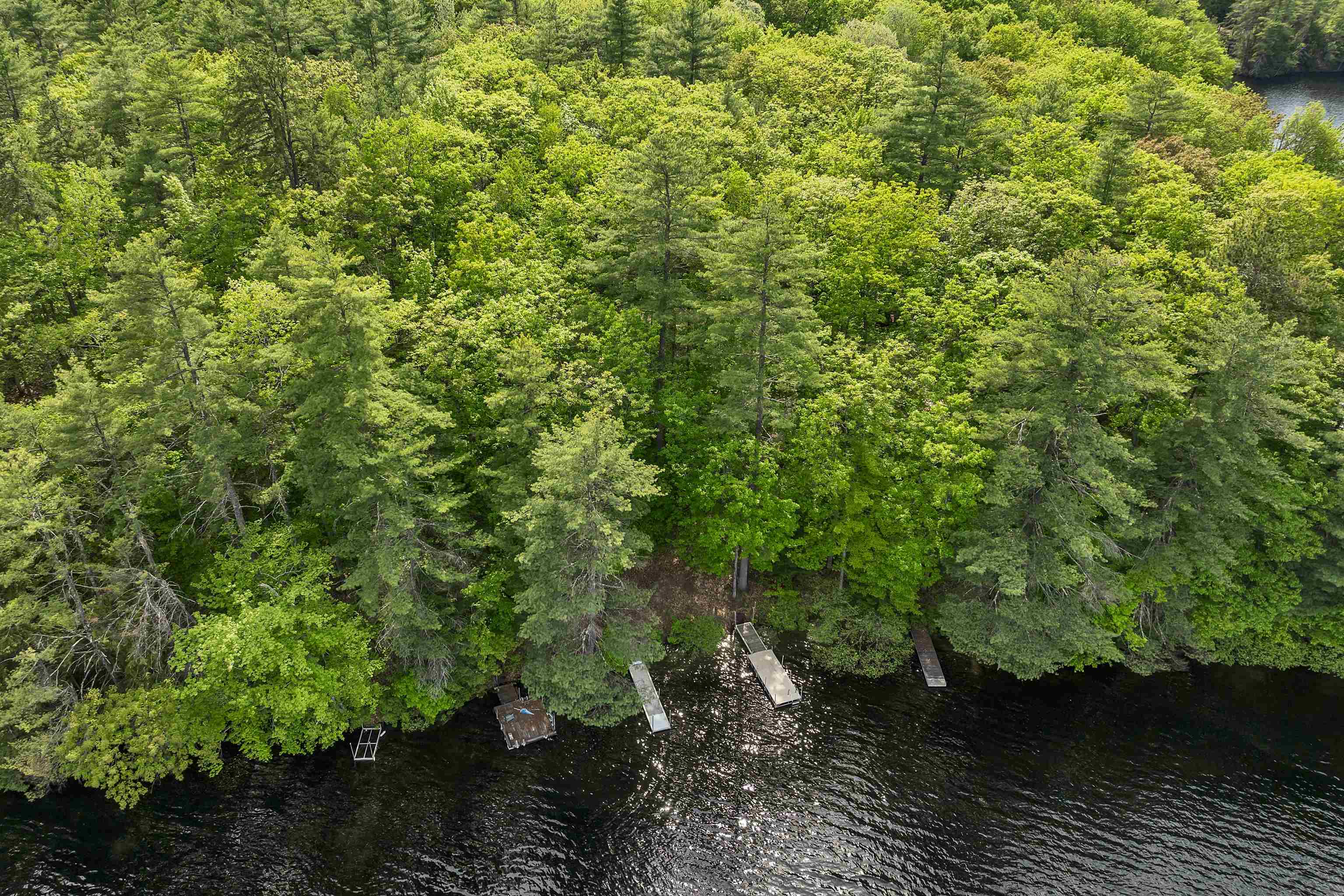 Wakefield, New Hampshire 03872, United States, 2 Bedrooms Bedrooms, ,2 BathroomsBathrooms,Residential,Active,139553