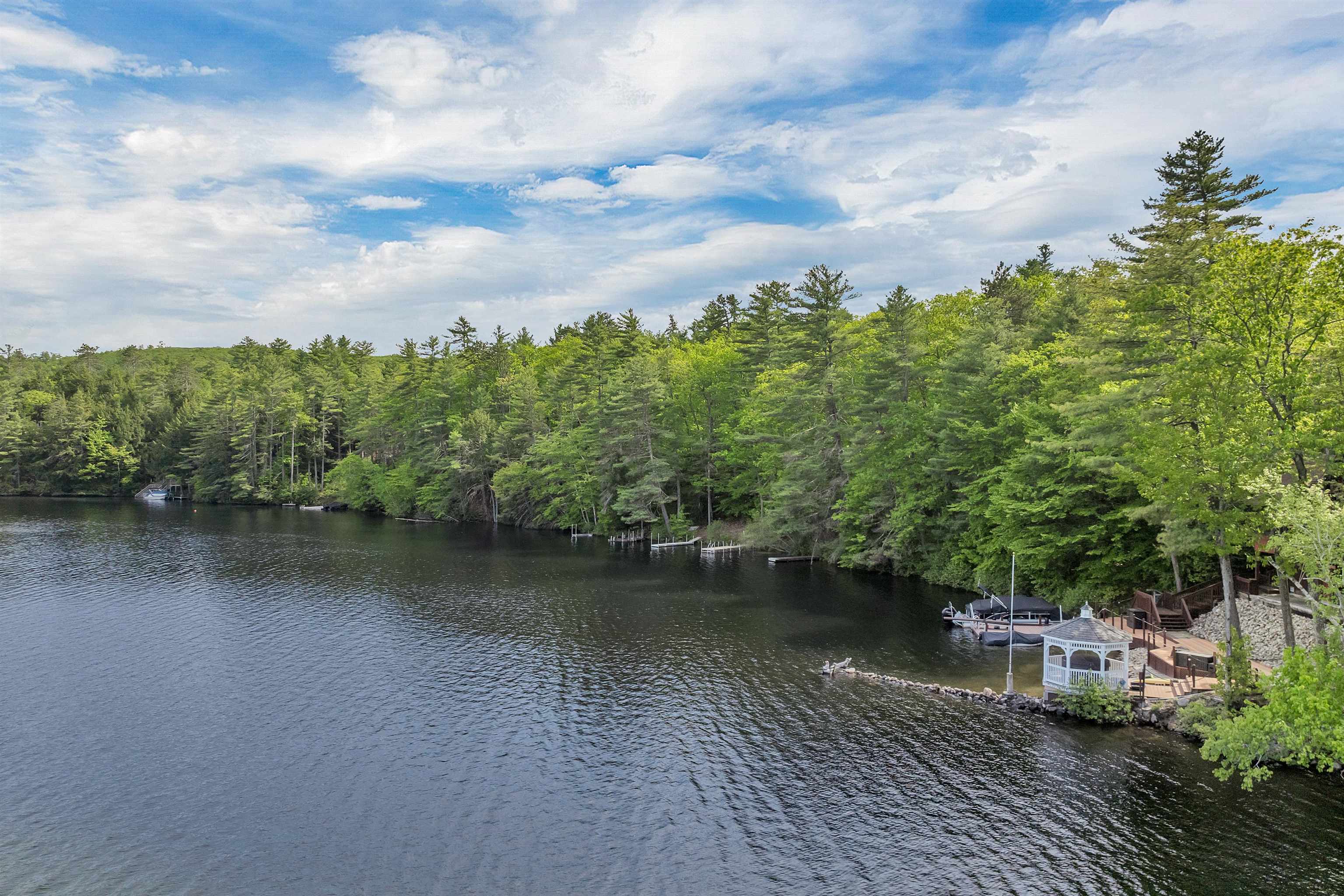 Wakefield, New Hampshire 03872, United States, 2 Bedrooms Bedrooms, ,2 BathroomsBathrooms,Residential,Active,139553