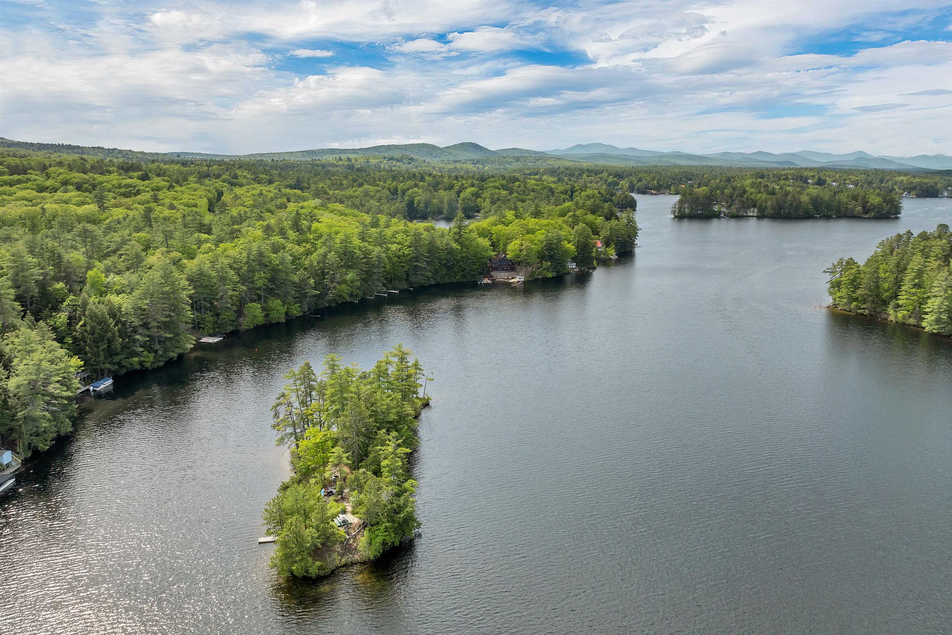 Wakefield, New Hampshire 03872, United States, 2 Bedrooms Bedrooms, ,2 BathroomsBathrooms,Residential,Active,139553