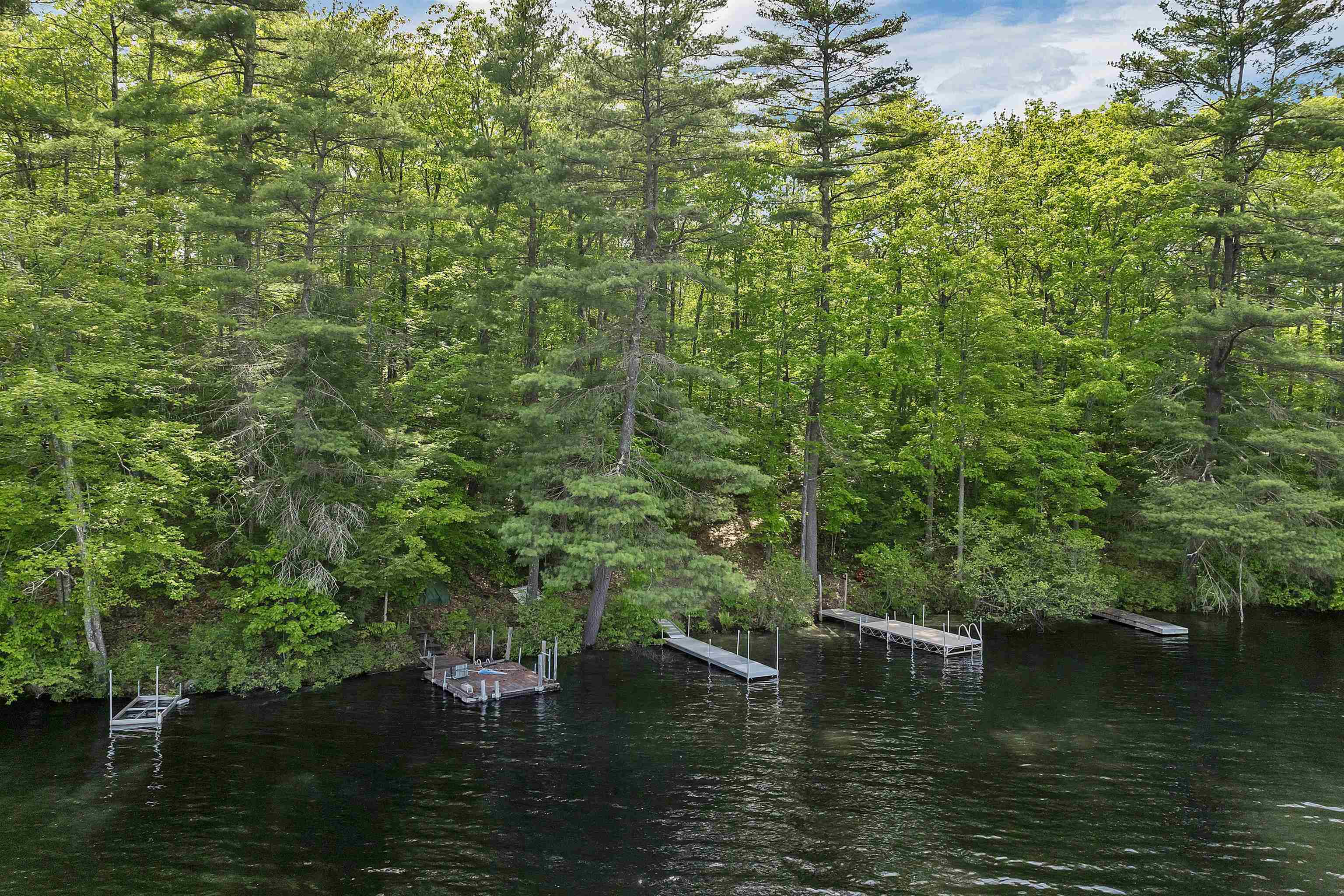 Wakefield, New Hampshire 03872, United States, 2 Bedrooms Bedrooms, ,2 BathroomsBathrooms,Residential,Active,139553