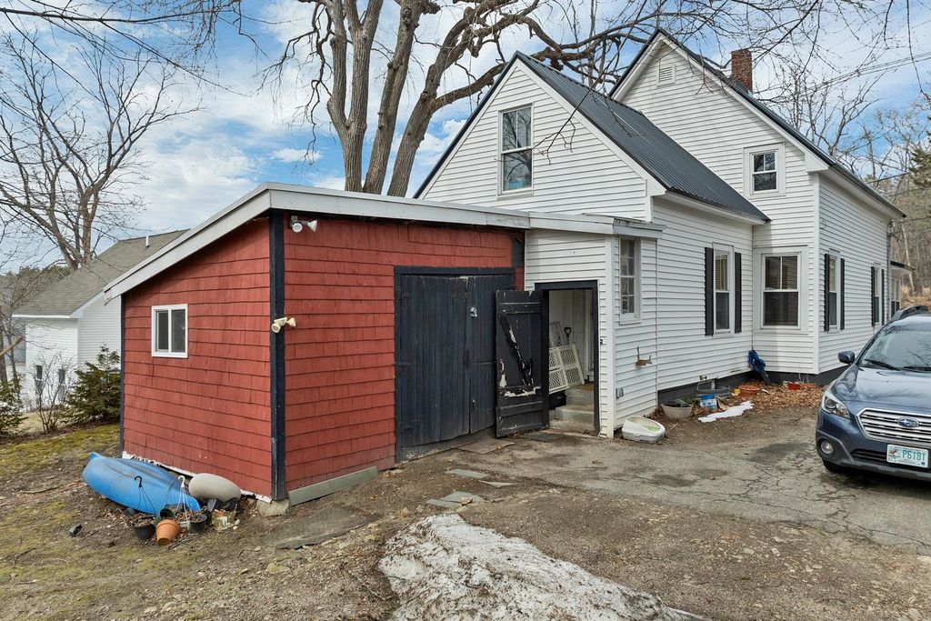 Photo of 31 Pine Street #84, Wolfeboro, NH 03894 (MLS # 5081388)