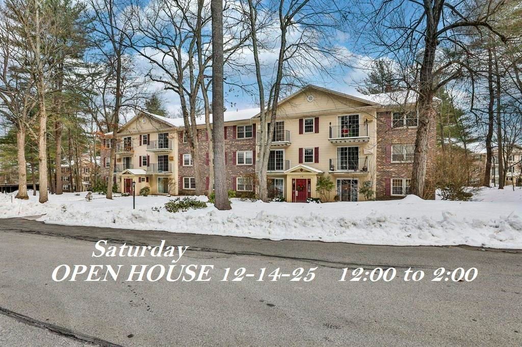 Photo of 408 Autumn Leaf Drive #8, Nashua, NH 03060 (MLS # 5071778)