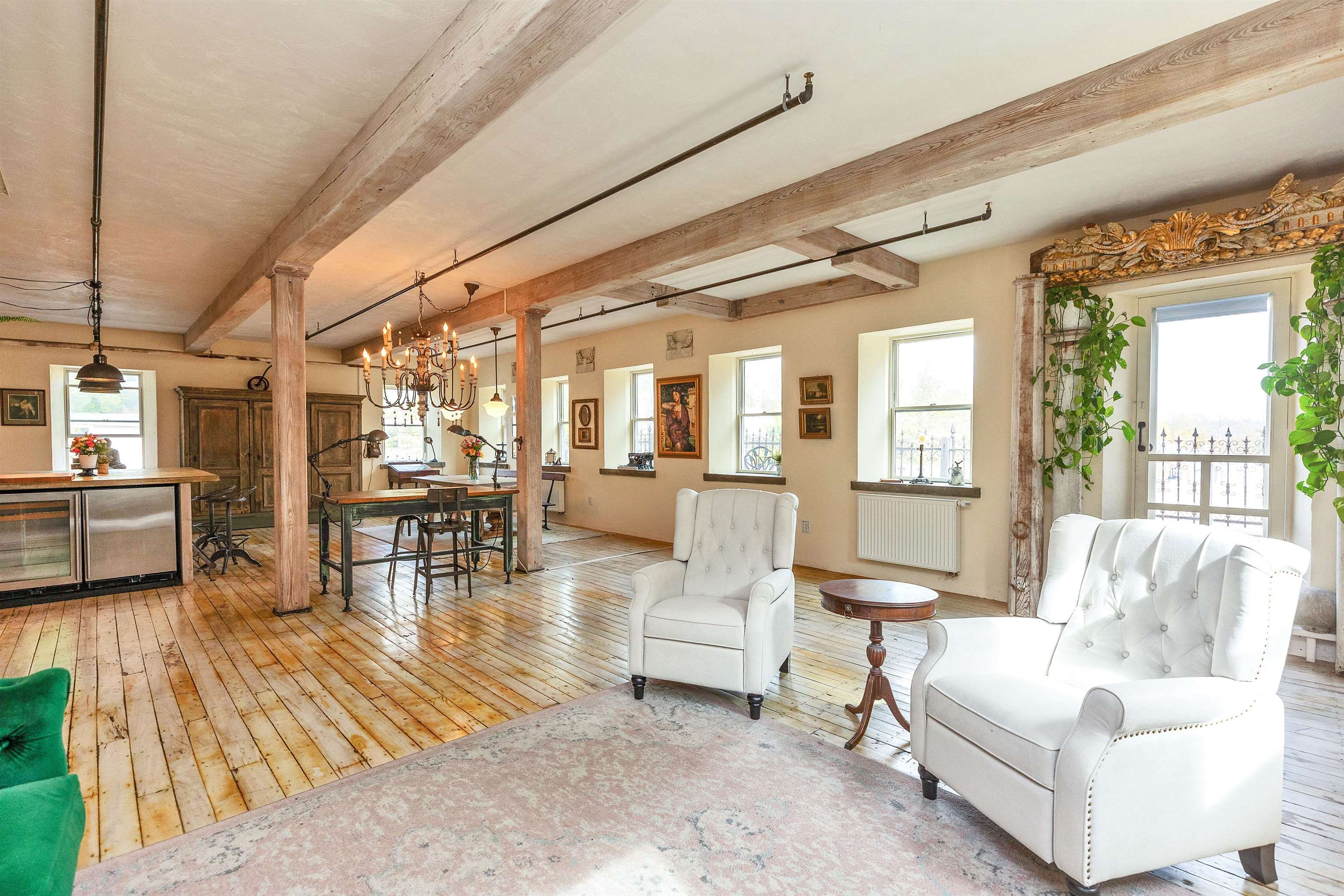 374 Union Street 206