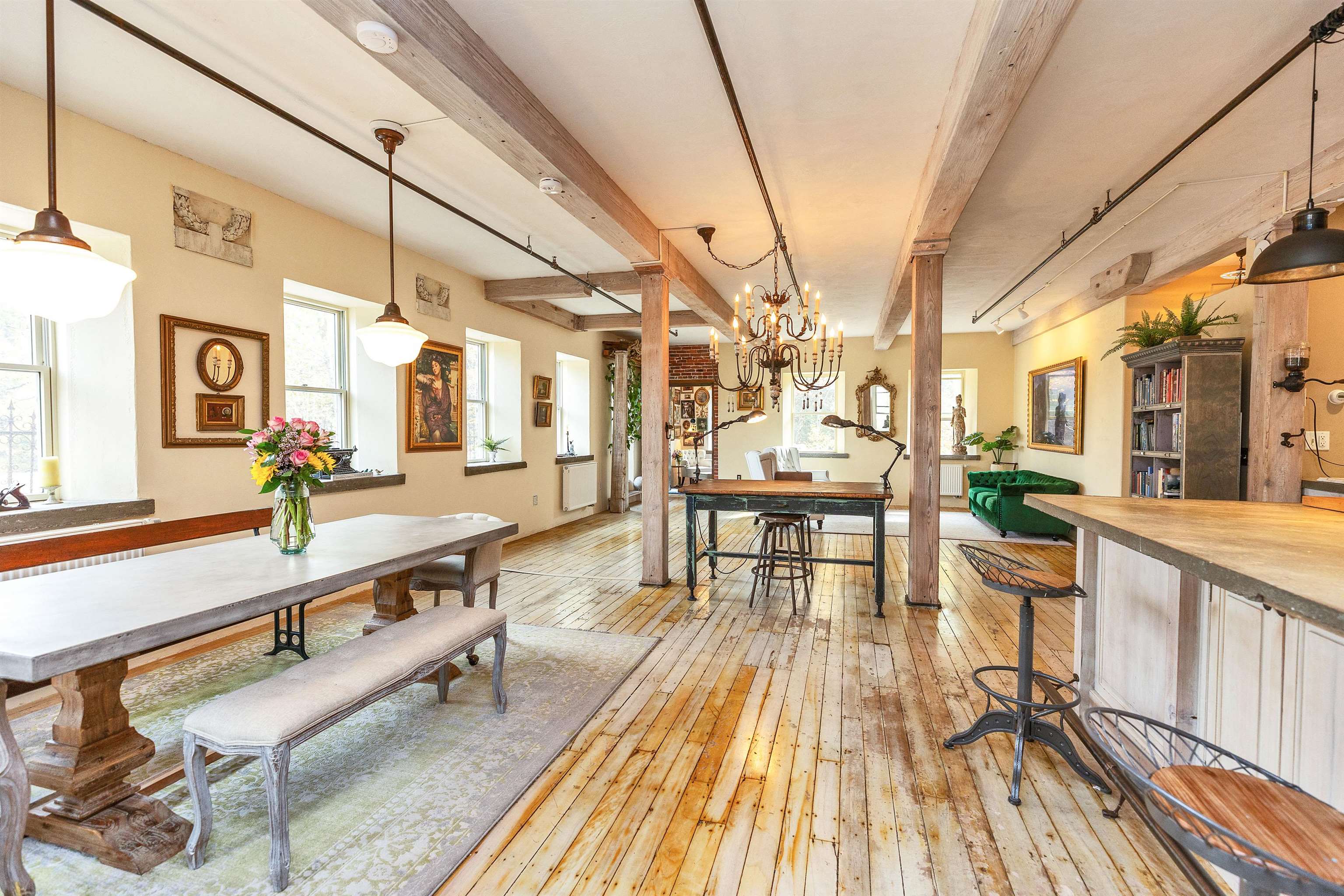 374 Union Street 206