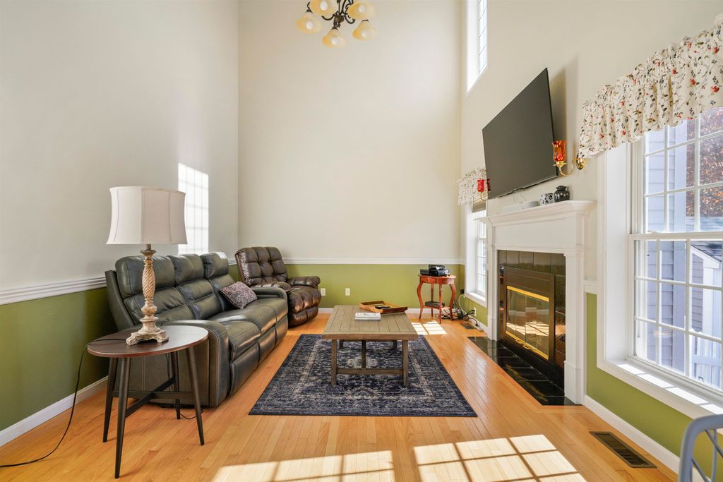 Photo of 16 Summit Road, Bedford, NH 03110 (MLS # 5066704)