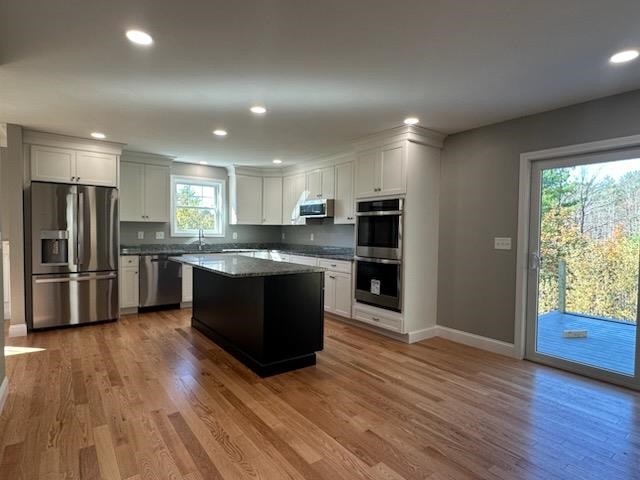 Concord, New Hampshire 03301, United States, 3 Bedrooms Bedrooms, ,3 BathroomsBathrooms,Residential,Active,146737