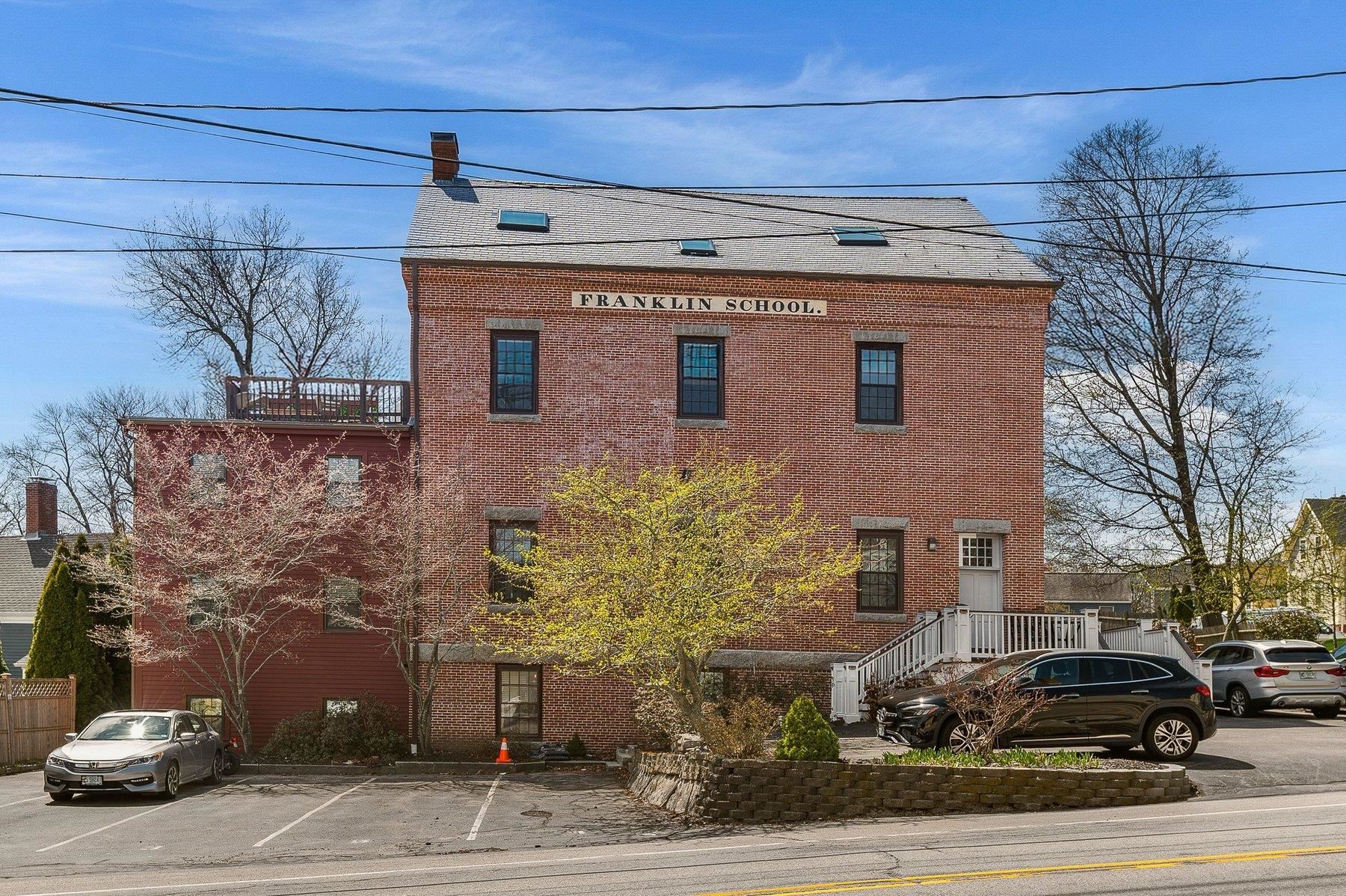 348 Maplewood Avenue 1