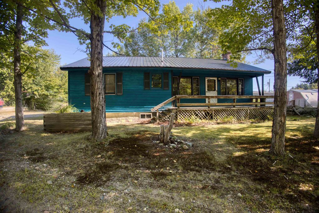 Photo of 10 Dore Street, Ossipee, NH 03814 (MLS # 5082590)