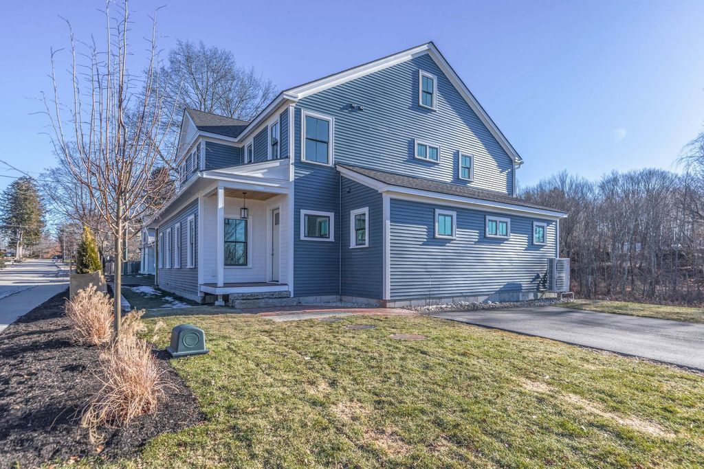 Photo of 3 Cemetery Road, Greenland, NH 03840 (MLS # 5080216)