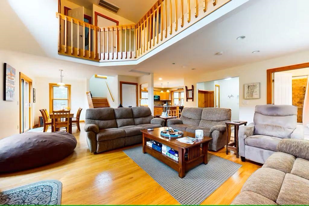 31 Joan's Ridge