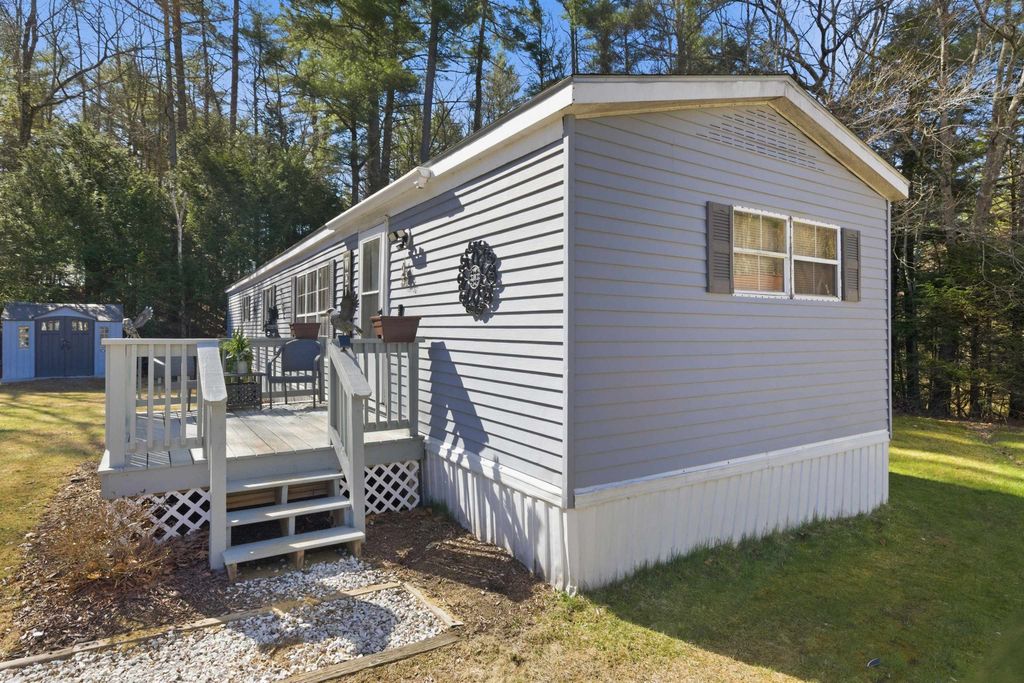 Photo of 22 Brook Circle, Loudon, NH 03307 (MLS # 5086166)