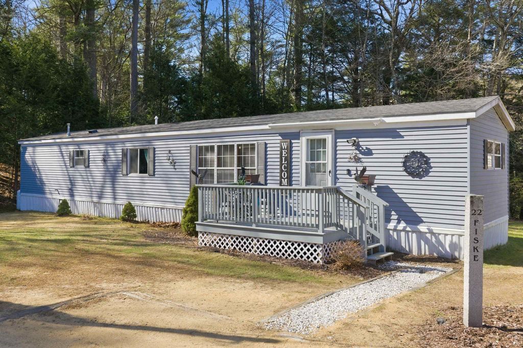 Photo of 22 Brook Circle, Loudon, NH 03307 (MLS # 5086166)