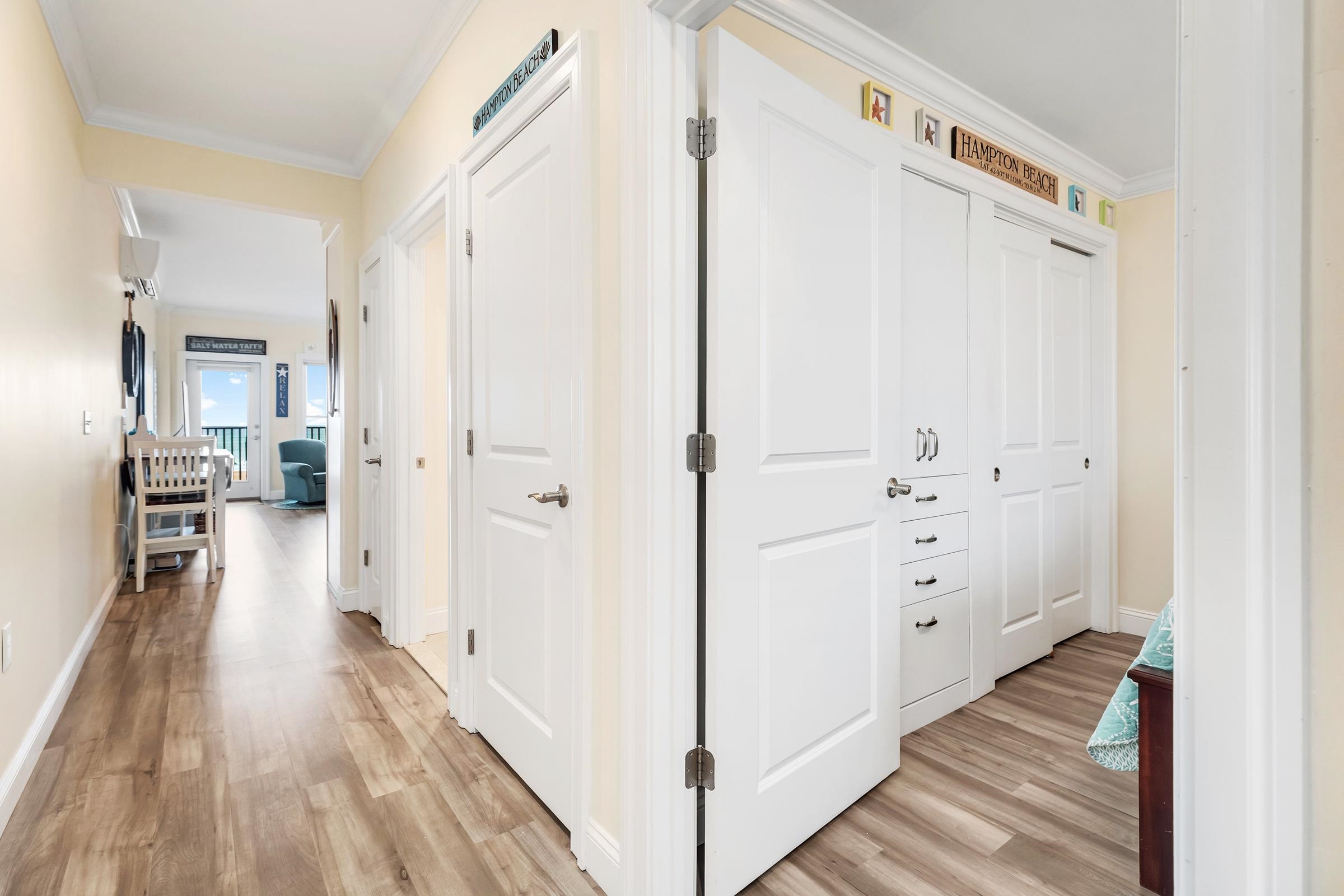 275 Ocean Boulevard 303