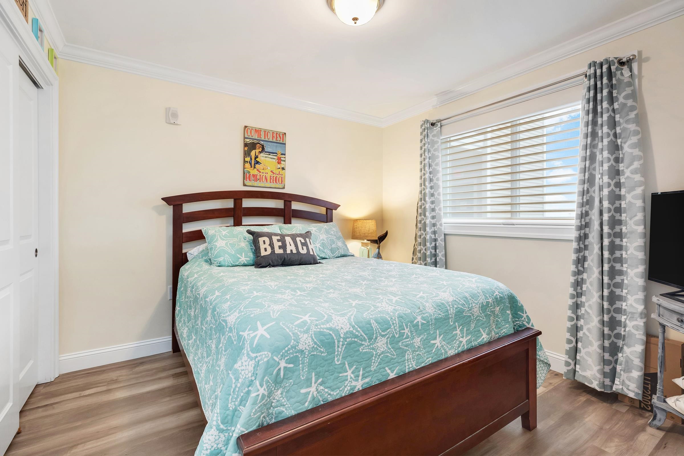 275 Ocean Boulevard 303