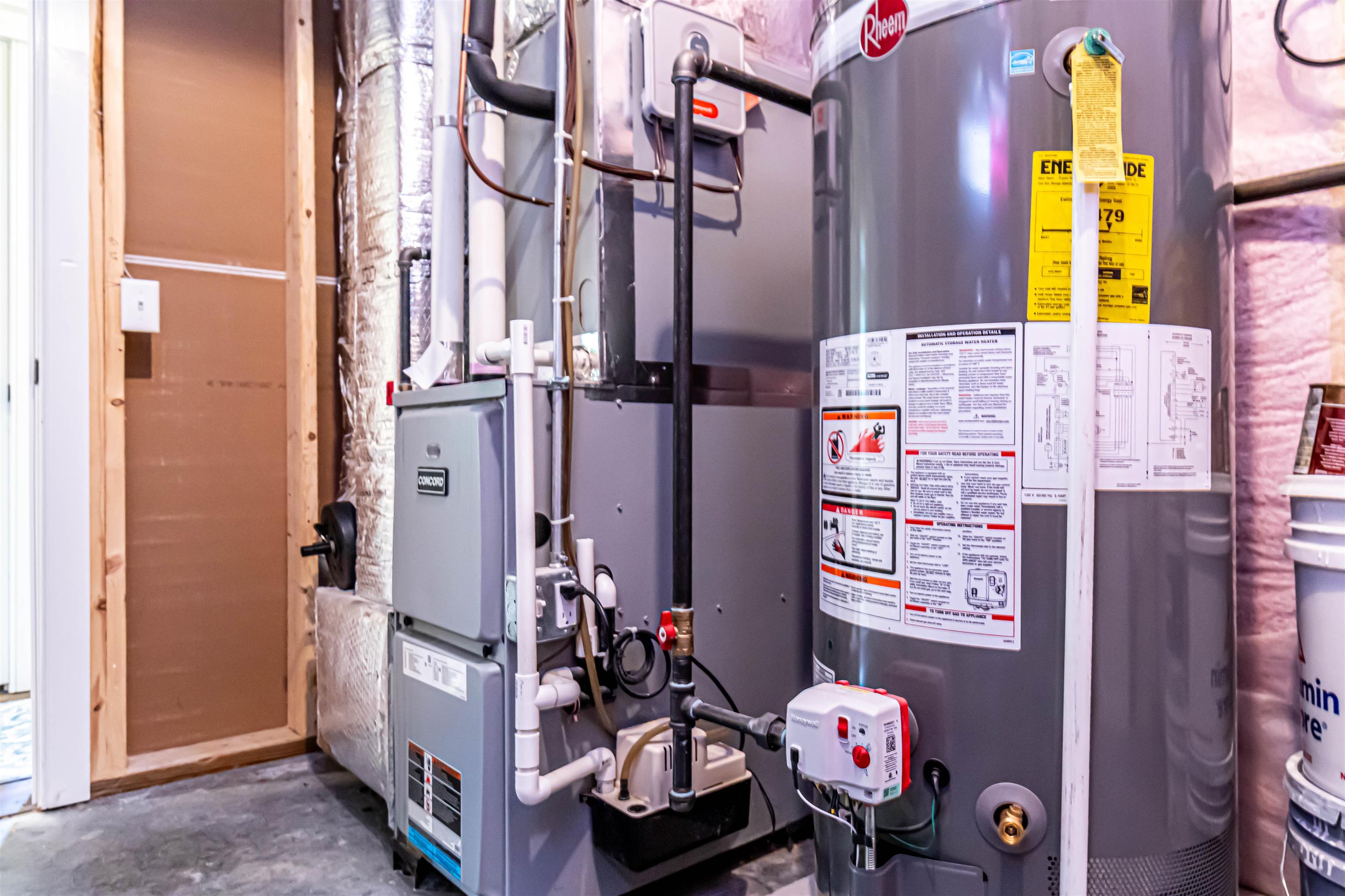 Sandown, New Hampshire 03873, United States, 4 Bedrooms Bedrooms, ,3 BathroomsBathrooms,Residential,Pending,124155