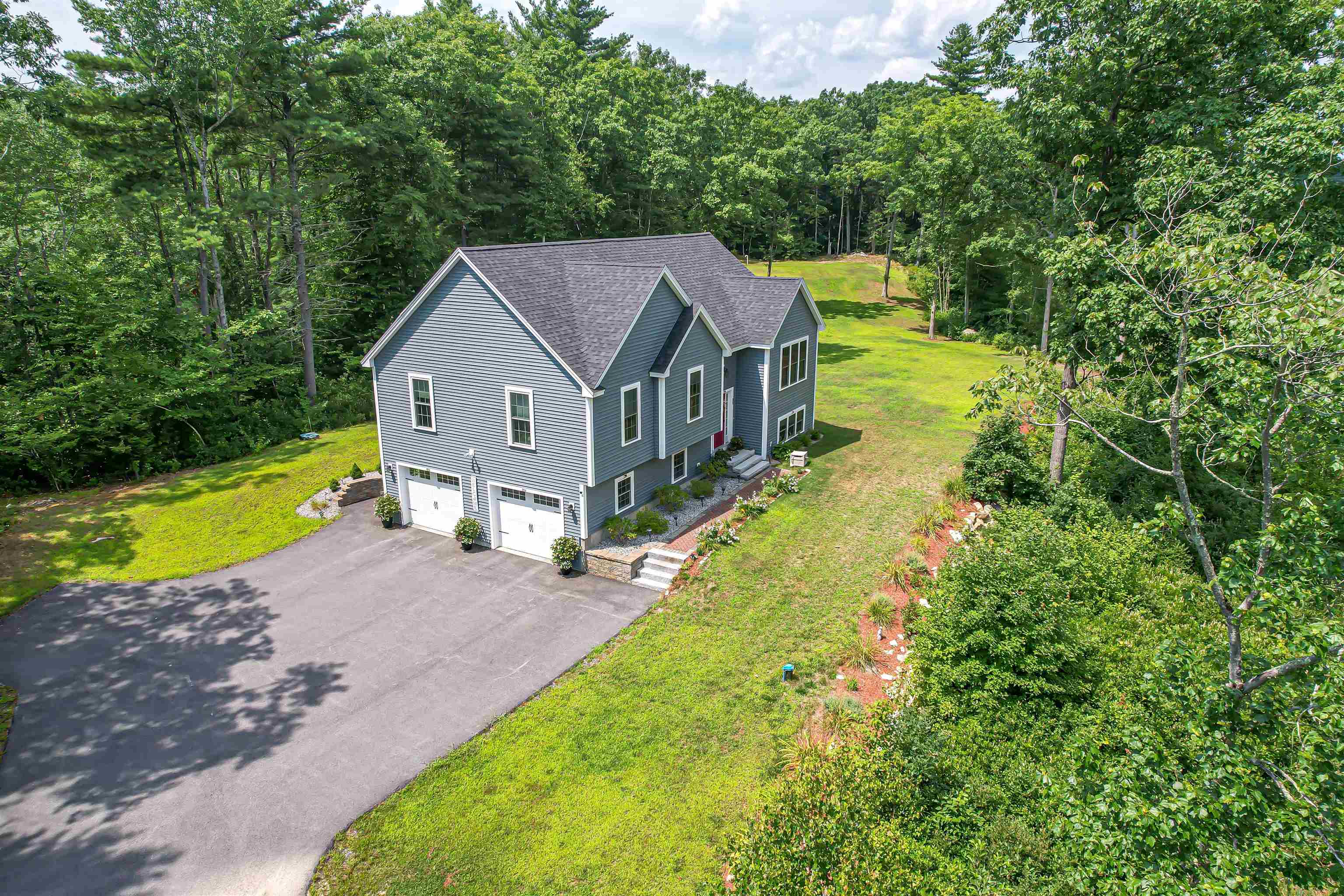 Sandown, New Hampshire 03873, United States, 4 Bedrooms Bedrooms, ,3 BathroomsBathrooms,Residential,Pending,124155