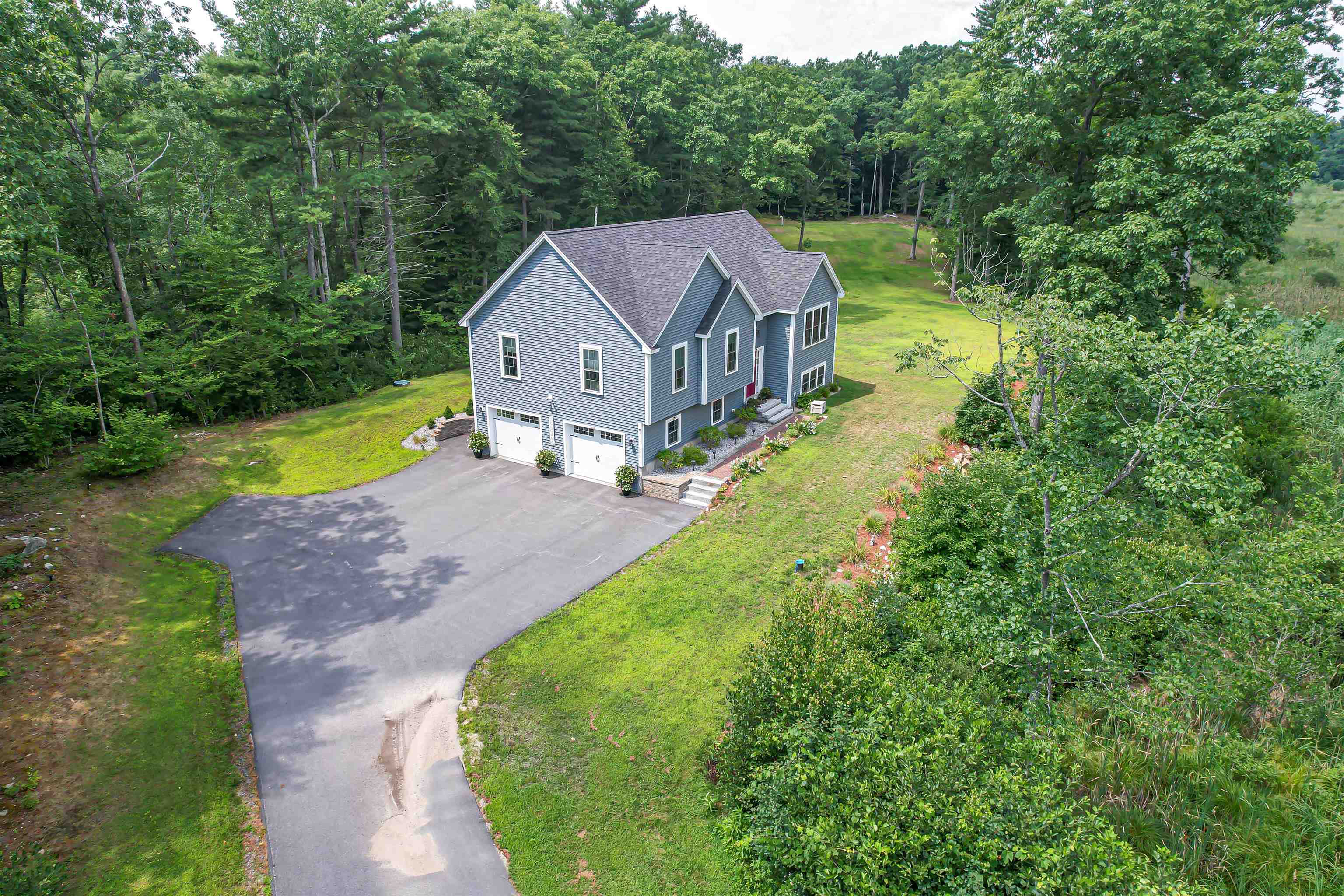 Sandown, New Hampshire 03873, United States, 4 Bedrooms Bedrooms, ,3 BathroomsBathrooms,Residential,Pending,124155