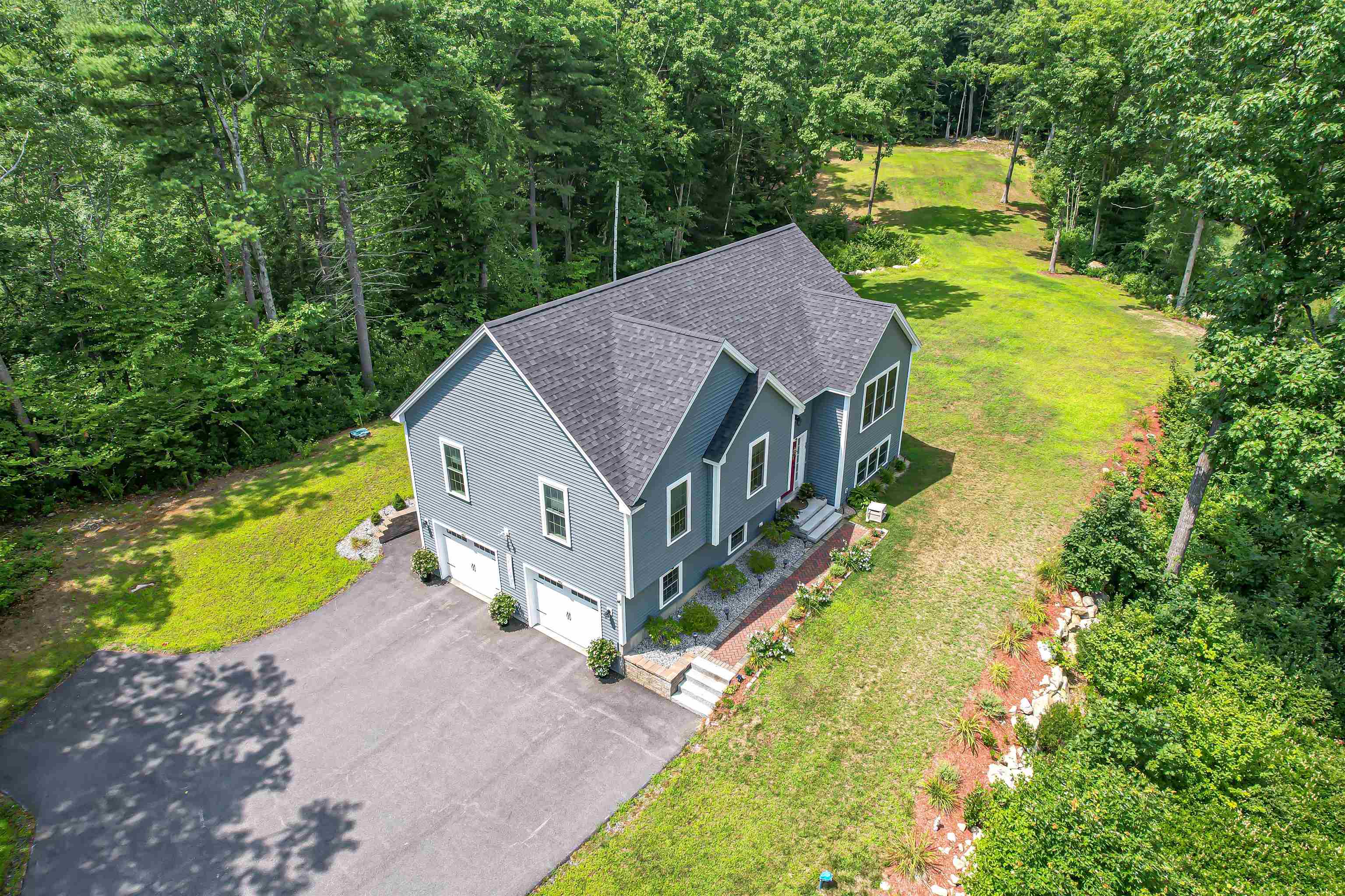 Sandown, New Hampshire 03873, United States, 4 Bedrooms Bedrooms, ,3 BathroomsBathrooms,Residential,Pending,124155