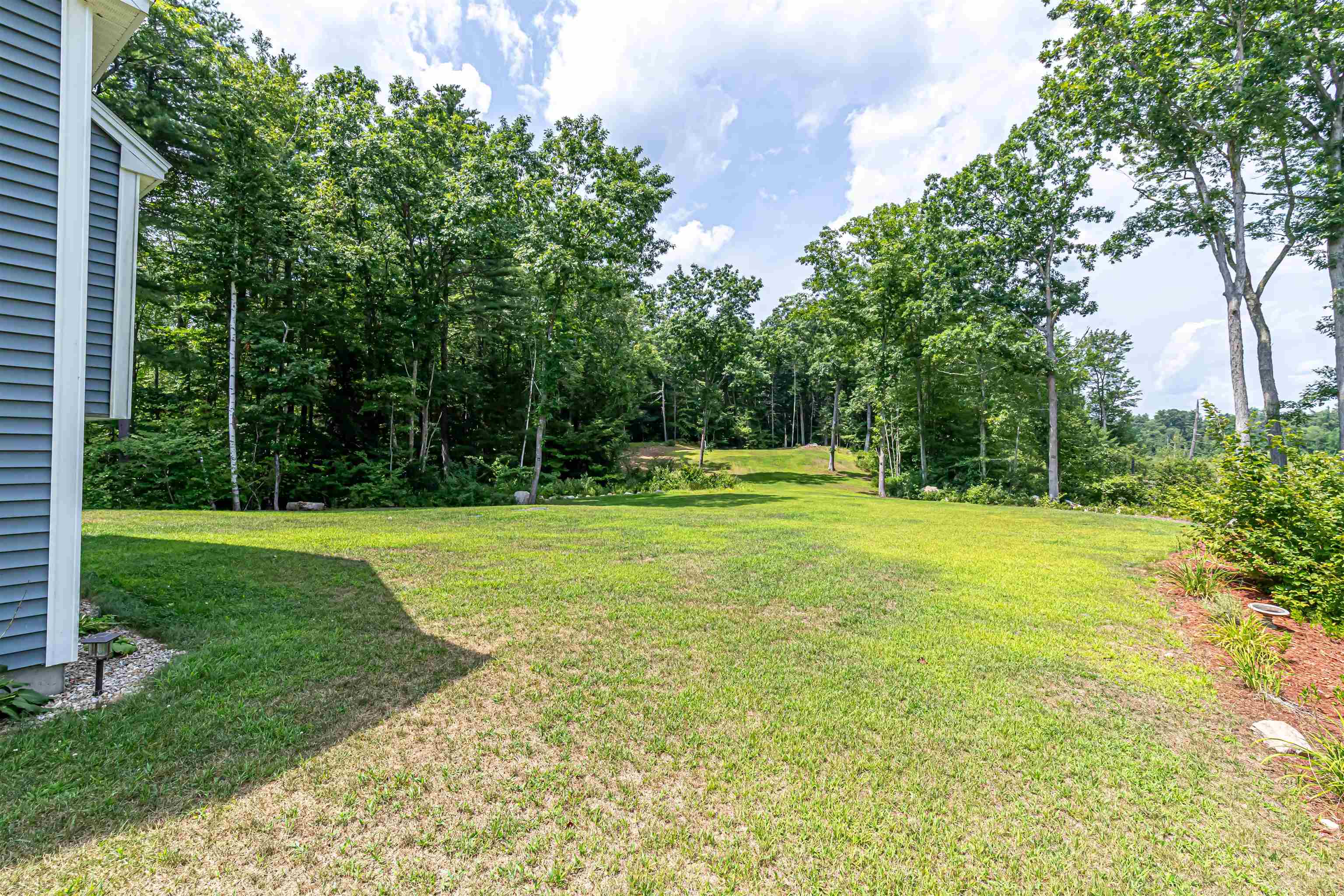 Sandown, New Hampshire 03873, United States, 4 Bedrooms Bedrooms, ,3 BathroomsBathrooms,Residential,Pending,124155