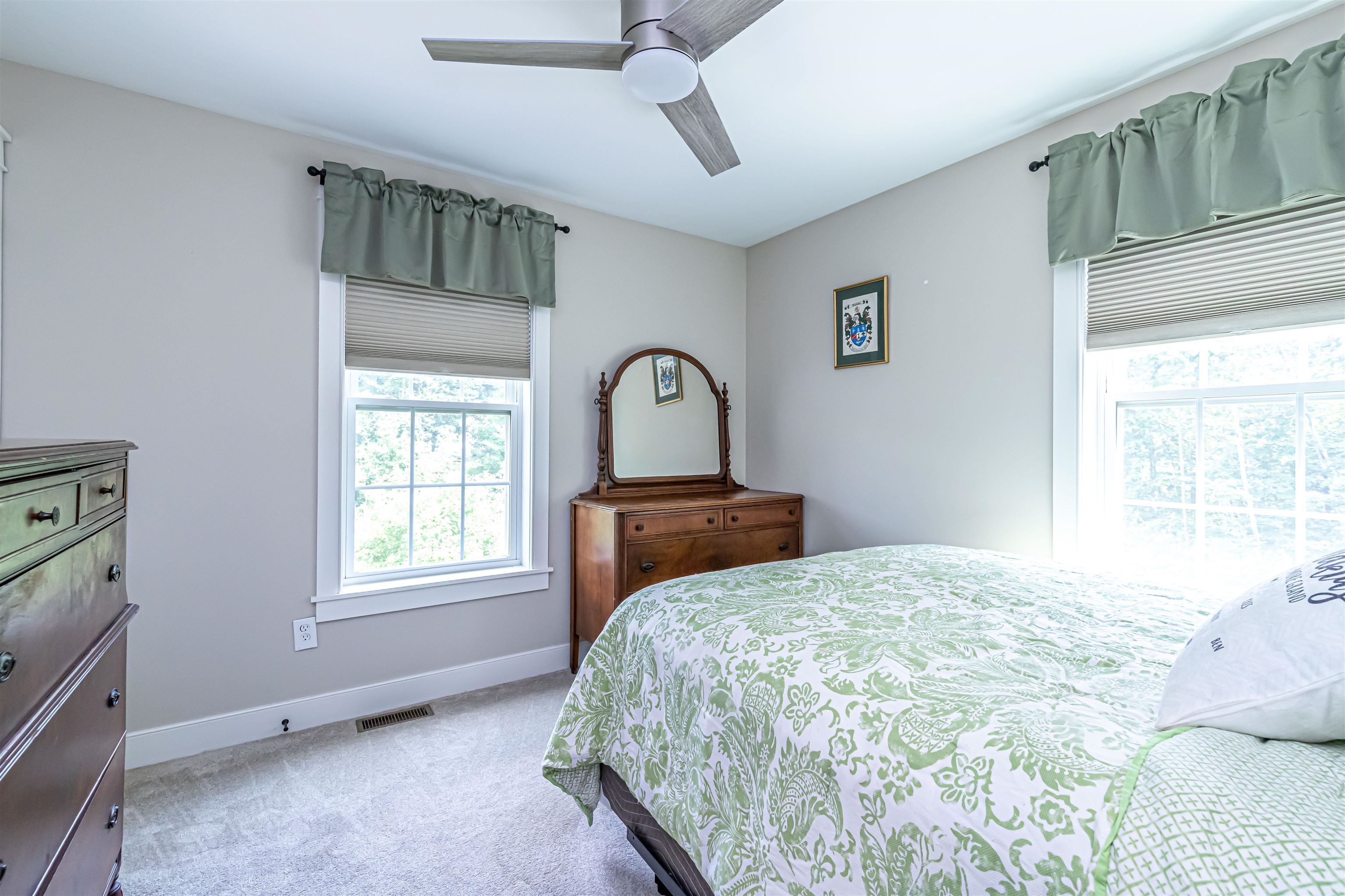 Sandown, New Hampshire 03873, United States, 4 Bedrooms Bedrooms, ,3 BathroomsBathrooms,Residential,Pending,124155