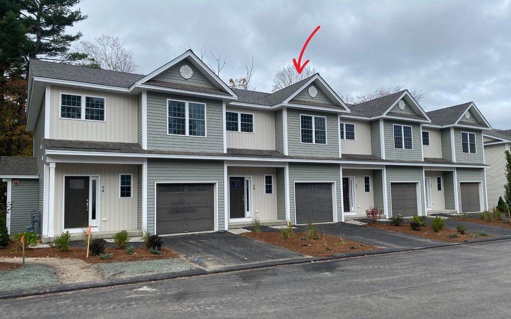 Photo of 3 Dearborn Circle, Goffstown, NH 03045 (MLS # 5089737)