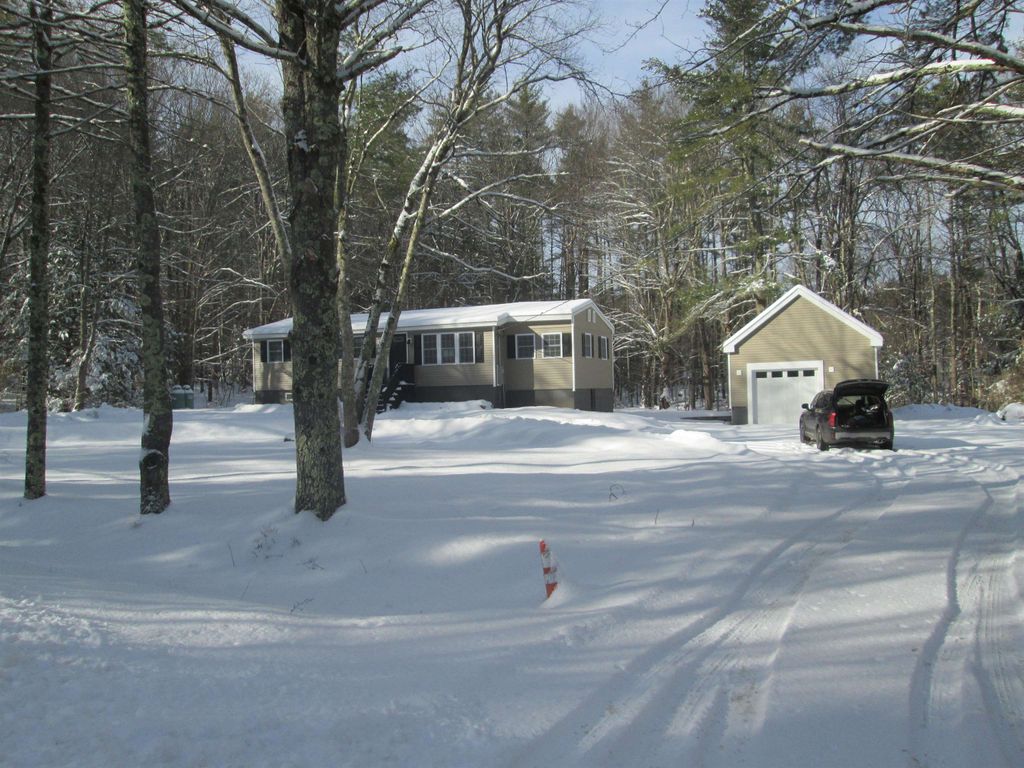 Photo of 12 Gerrish Drive, Nottingham, NH 03290 (MLS # 5071176)