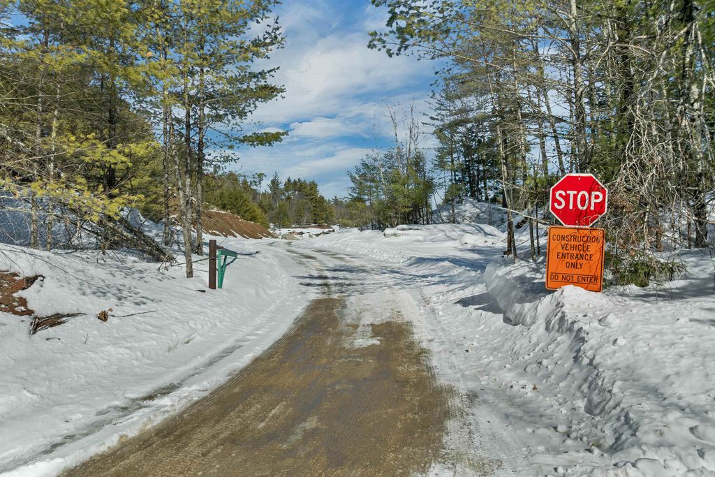 Photo of 65 Archers Pond Road, Ossipee, NH 03864 (MLS # 5078314)