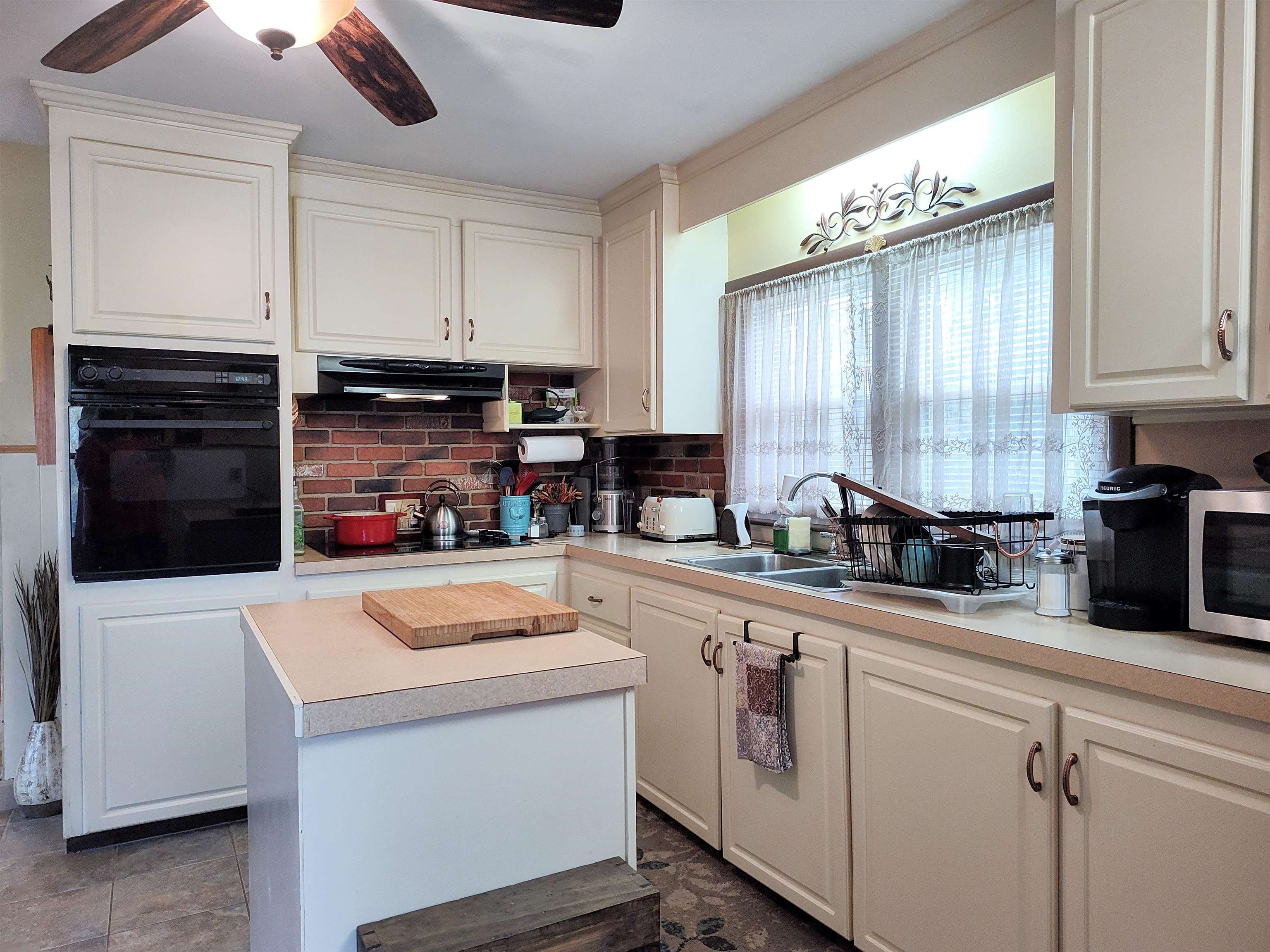 187 Old Rochester Road