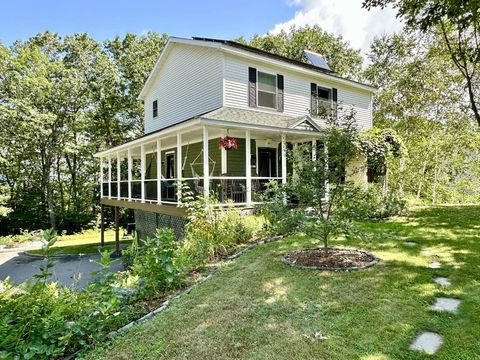 Photo of 41 Chaddarin Lane, Plymouth, NH 03264 (MLS # 5082369)