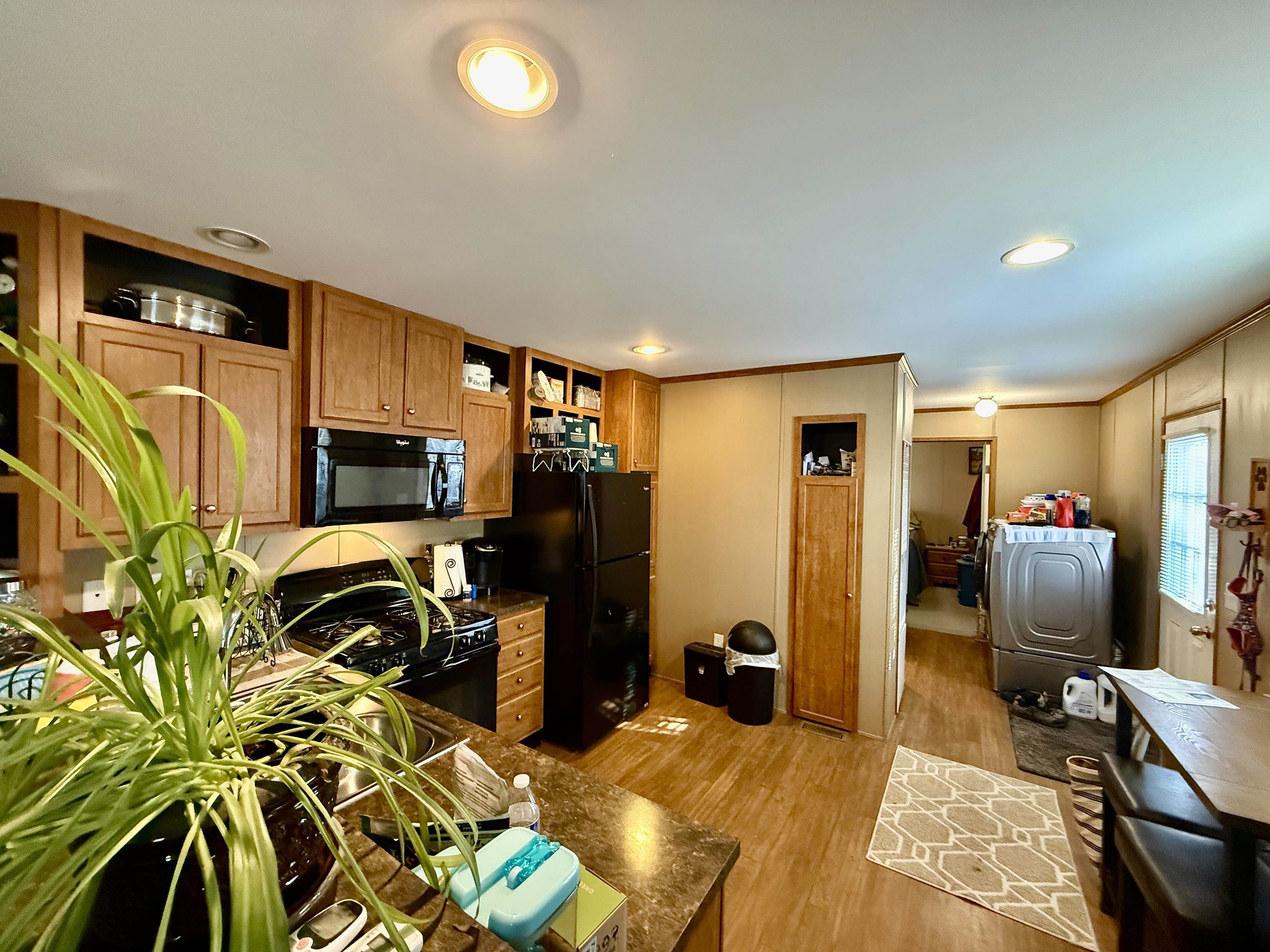 Morristown, Vermont 05661, United States, 2 Bedrooms Bedrooms, ,2 BathroomsBathrooms,Residential,Active,87133