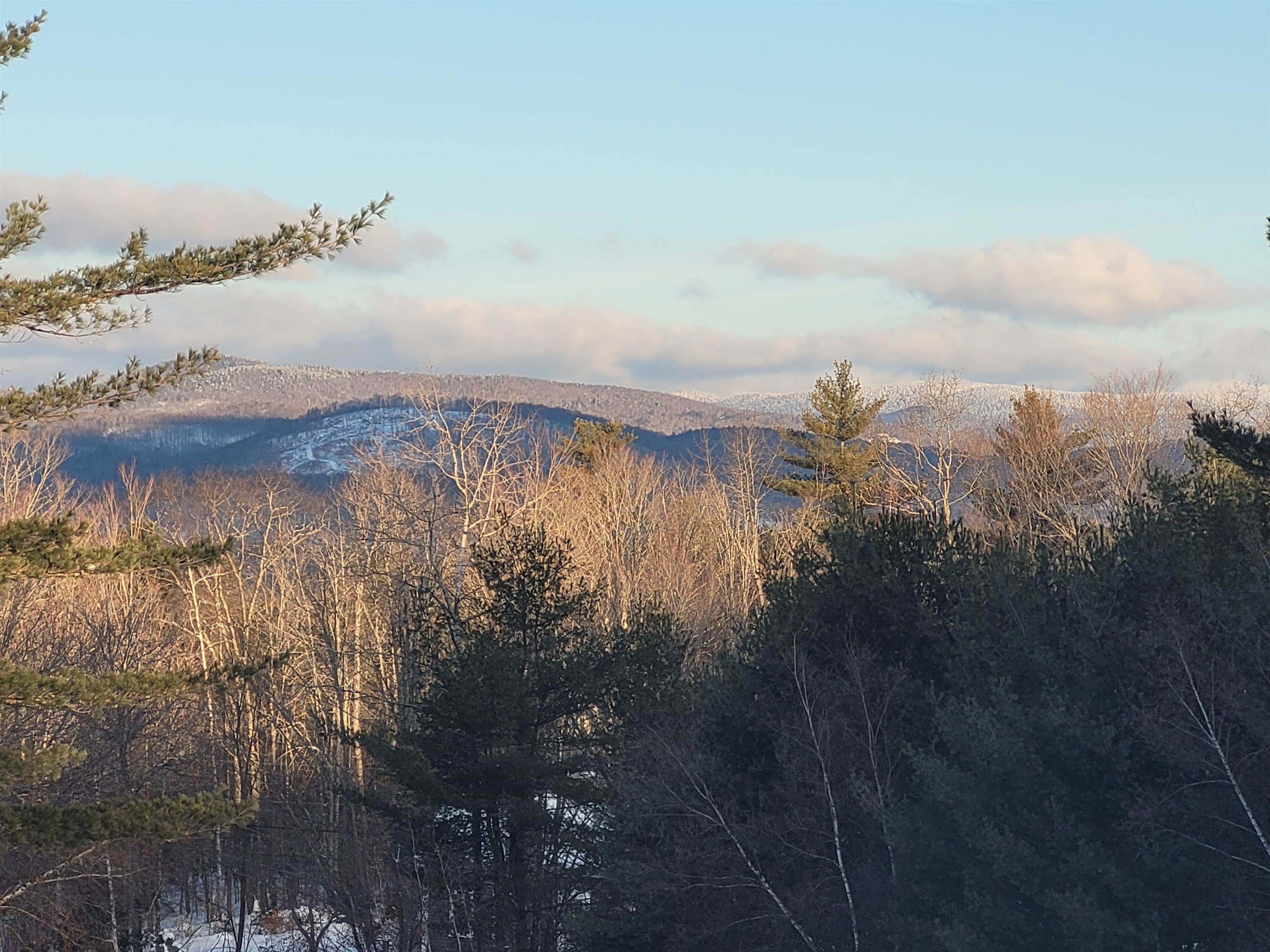 Holderness, New Hampshire 03245, United States, 4 Bedrooms Bedrooms, ,3 BathroomsBathrooms,Residential,Active,186668