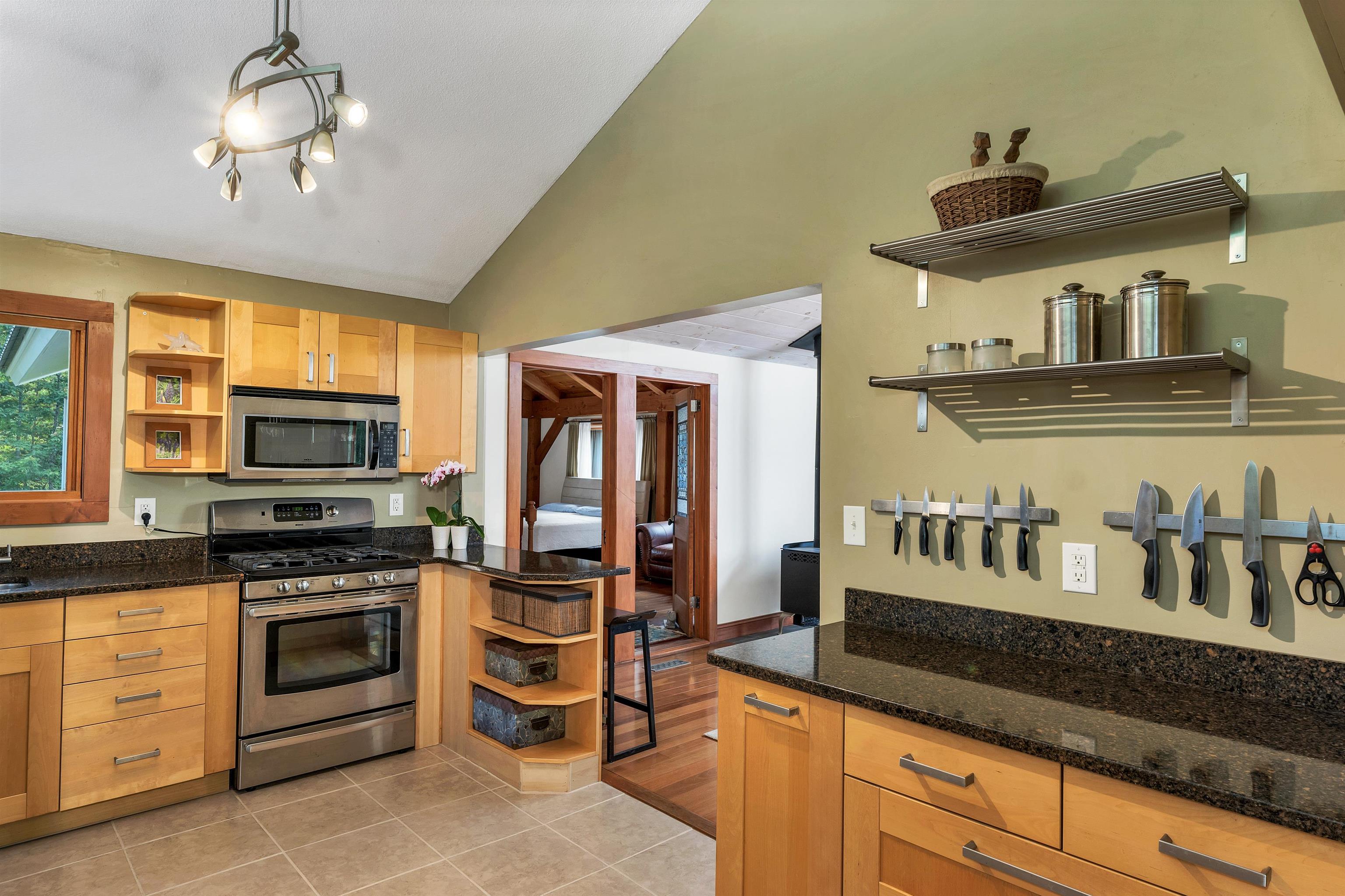 Holderness, New Hampshire 03245, United States, 4 Bedrooms Bedrooms, ,3 BathroomsBathrooms,Residential,Active,186668