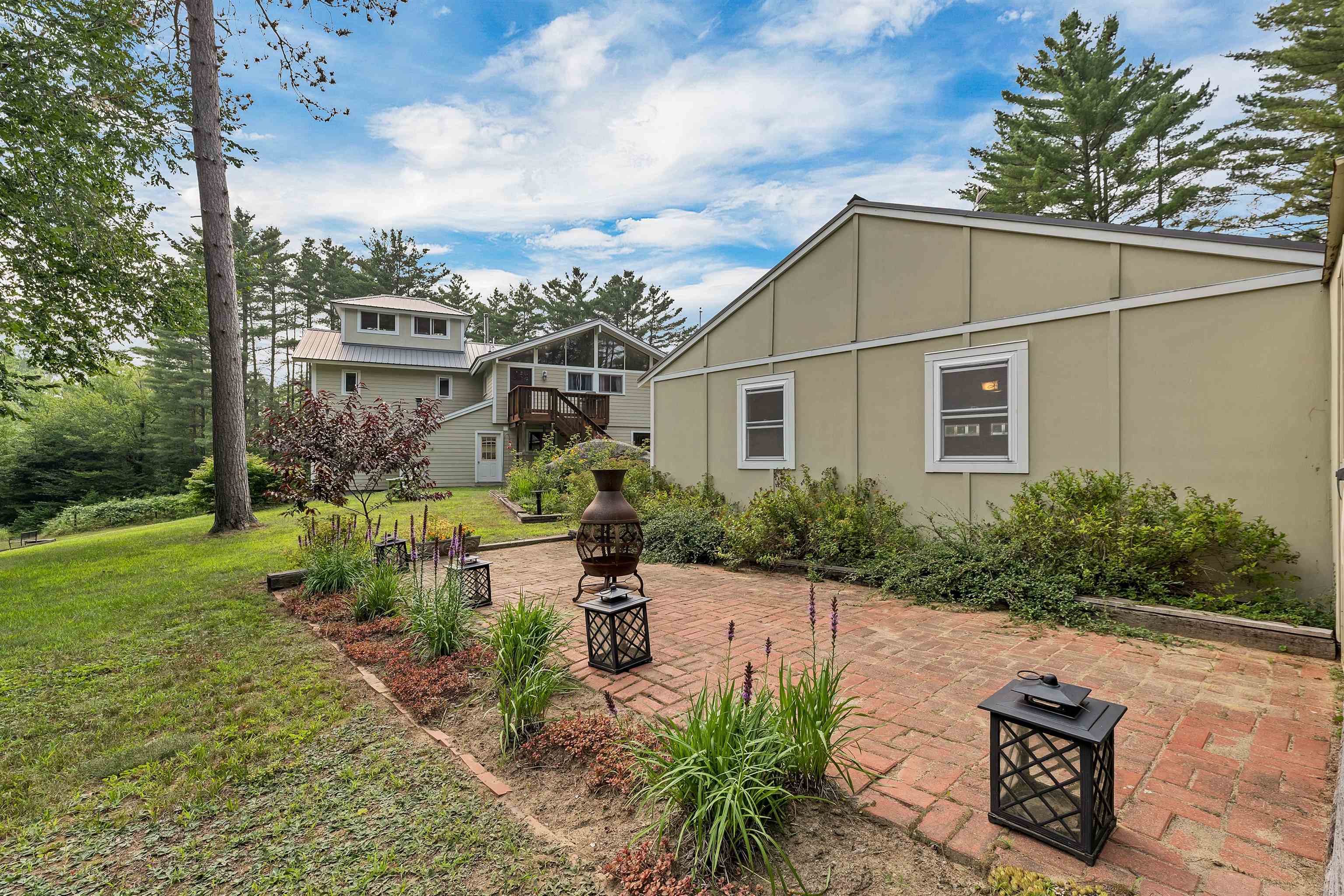 Holderness, New Hampshire 03245, United States, 4 Bedrooms Bedrooms, ,3 BathroomsBathrooms,Residential,Active,186668