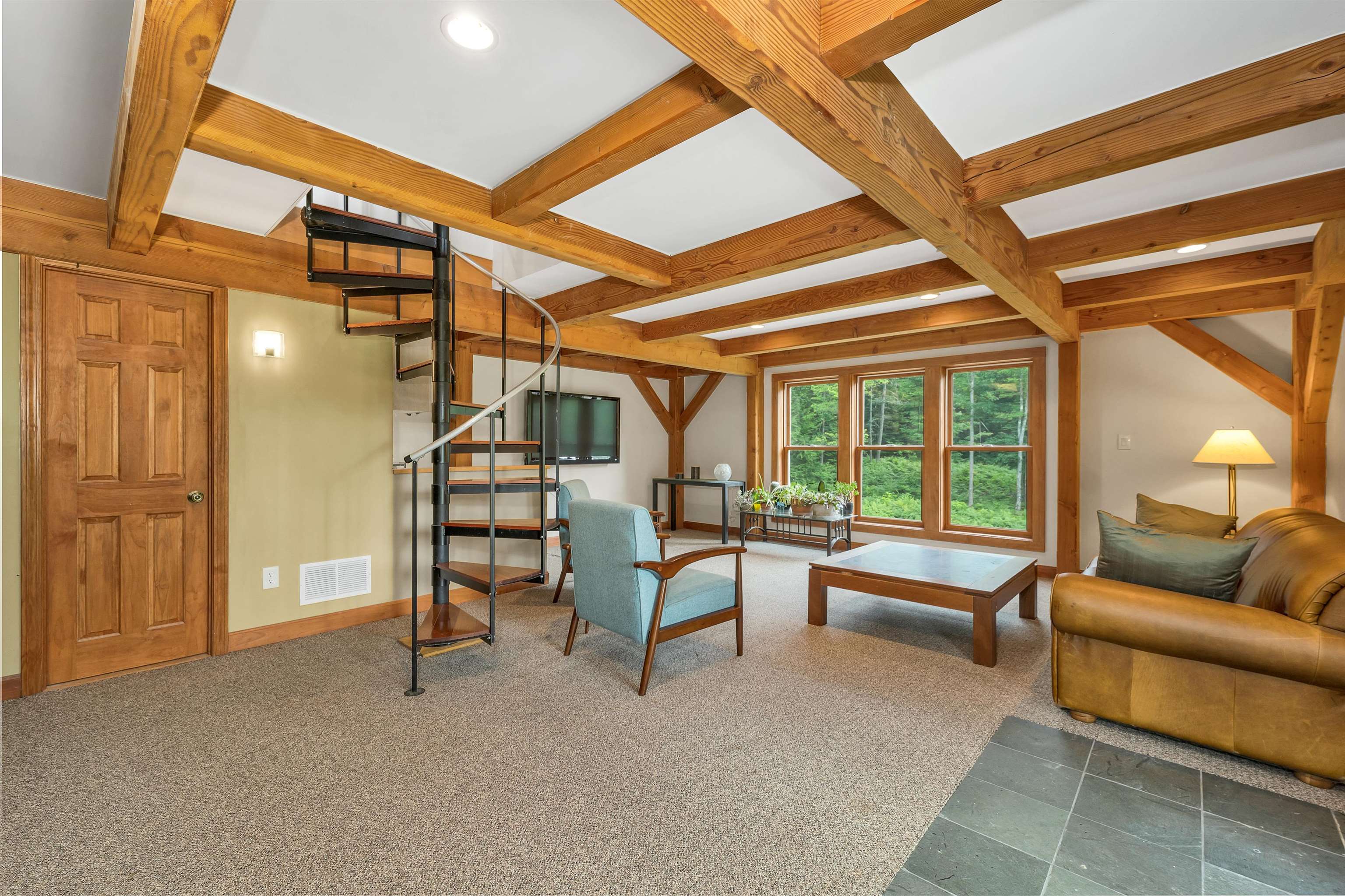 Holderness, New Hampshire 03245, United States, 4 Bedrooms Bedrooms, ,3 BathroomsBathrooms,Residential,Active,186668