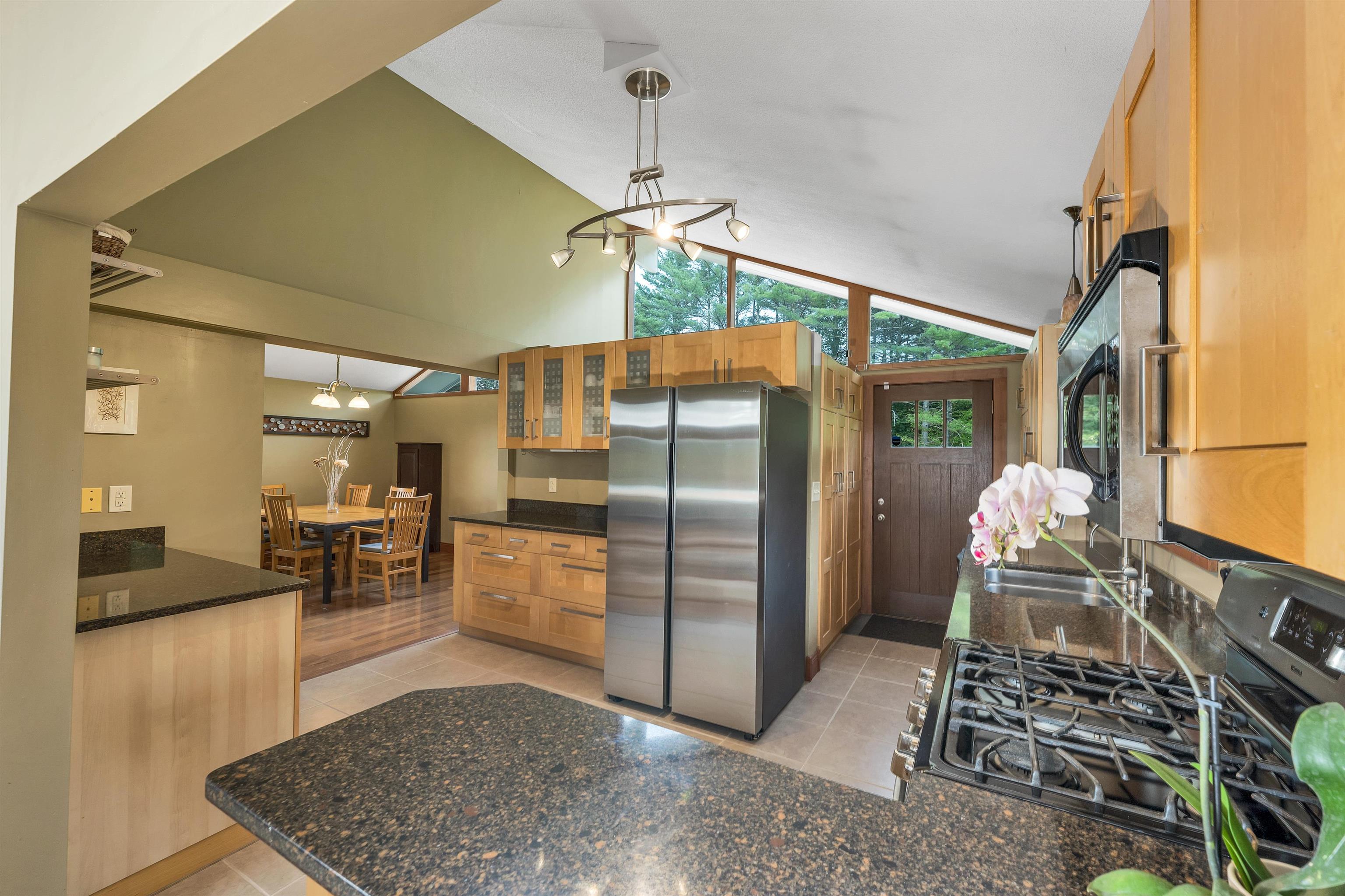 Holderness, New Hampshire 03245, United States, 4 Bedrooms Bedrooms, ,3 BathroomsBathrooms,Residential,Active,186668