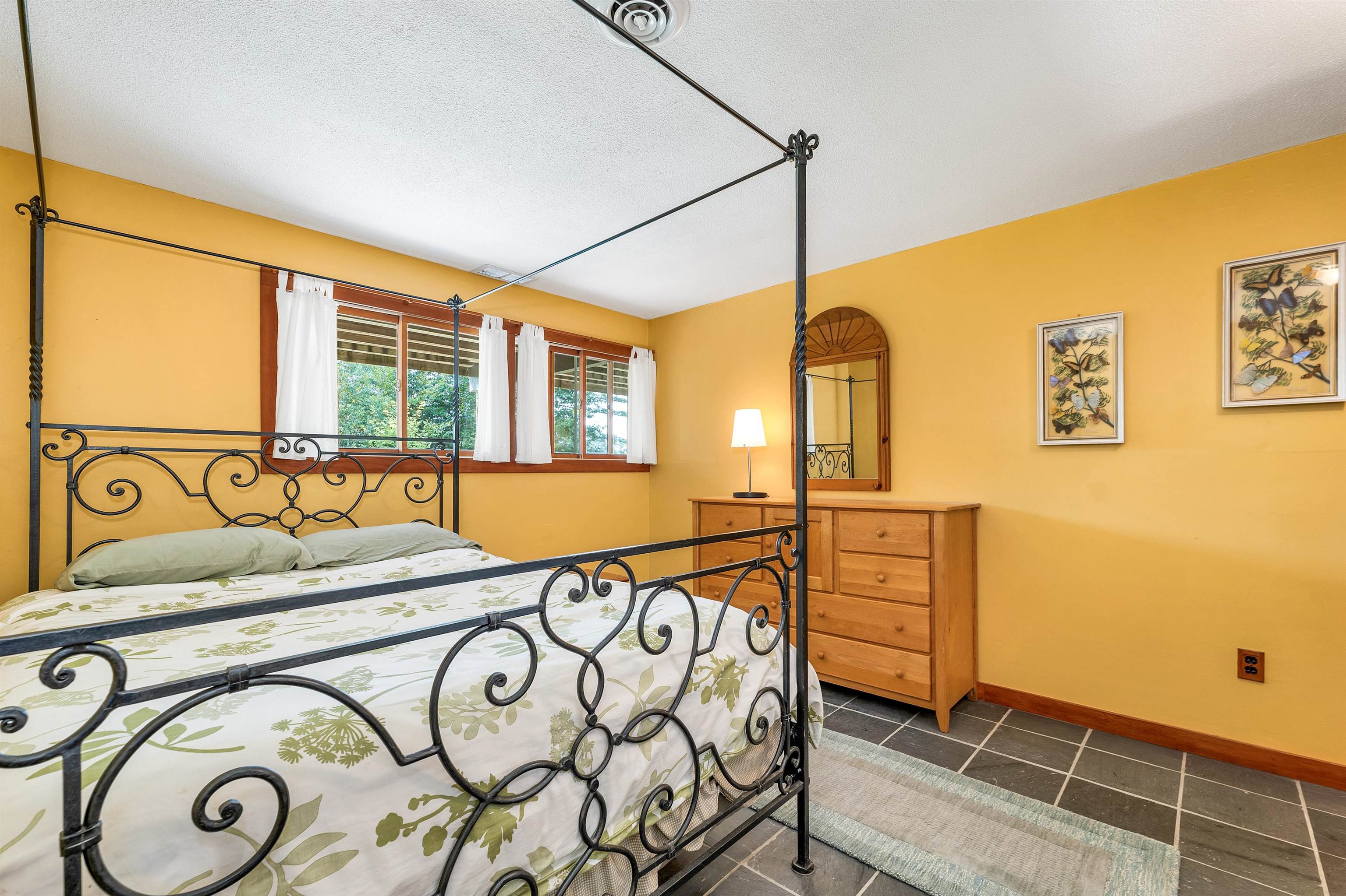 Holderness, New Hampshire 03245, United States, 4 Bedrooms Bedrooms, ,3 BathroomsBathrooms,Residential,Active,186668