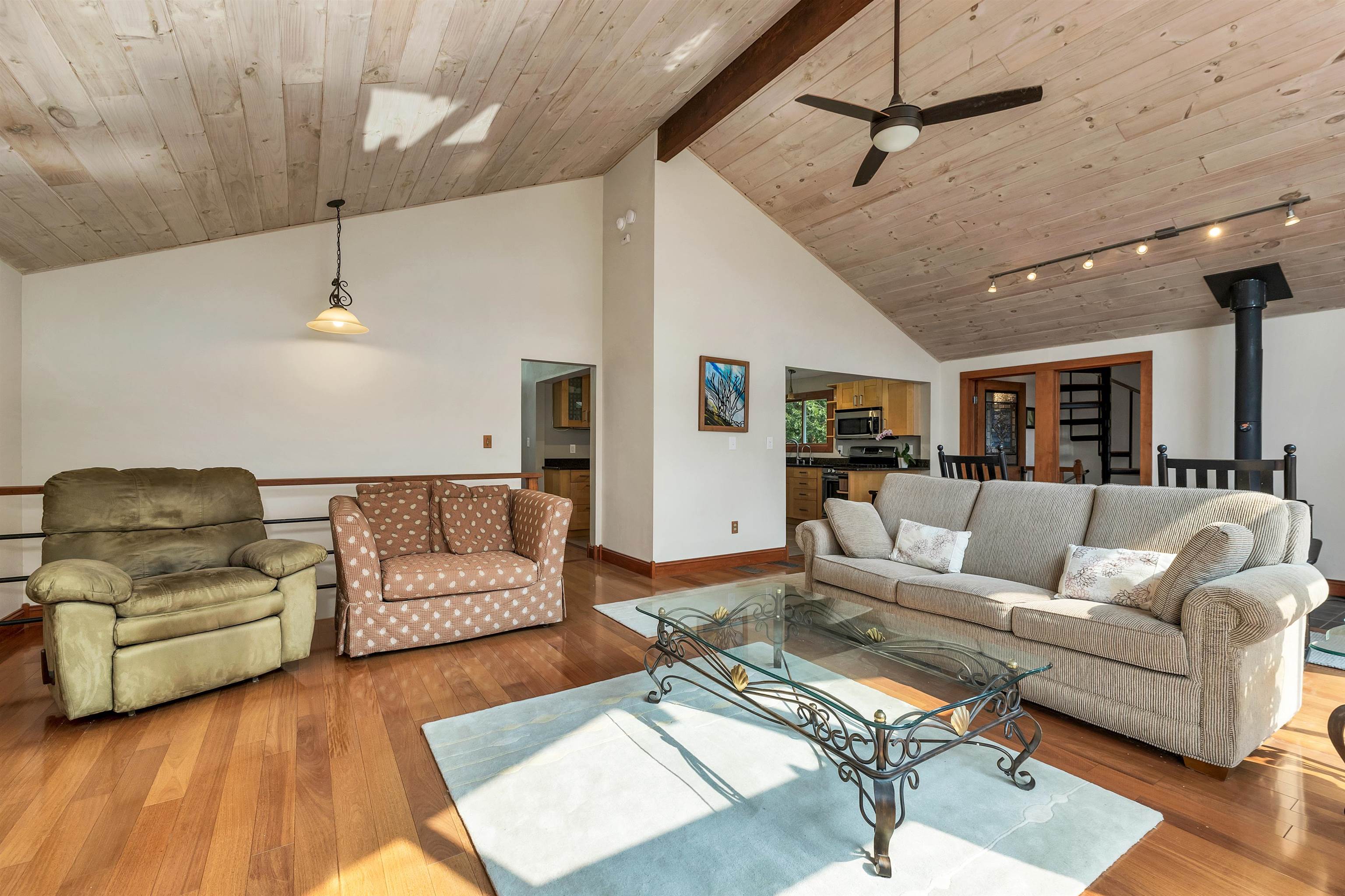 Holderness, New Hampshire 03245, United States, 4 Bedrooms Bedrooms, ,3 BathroomsBathrooms,Residential,Active,186668