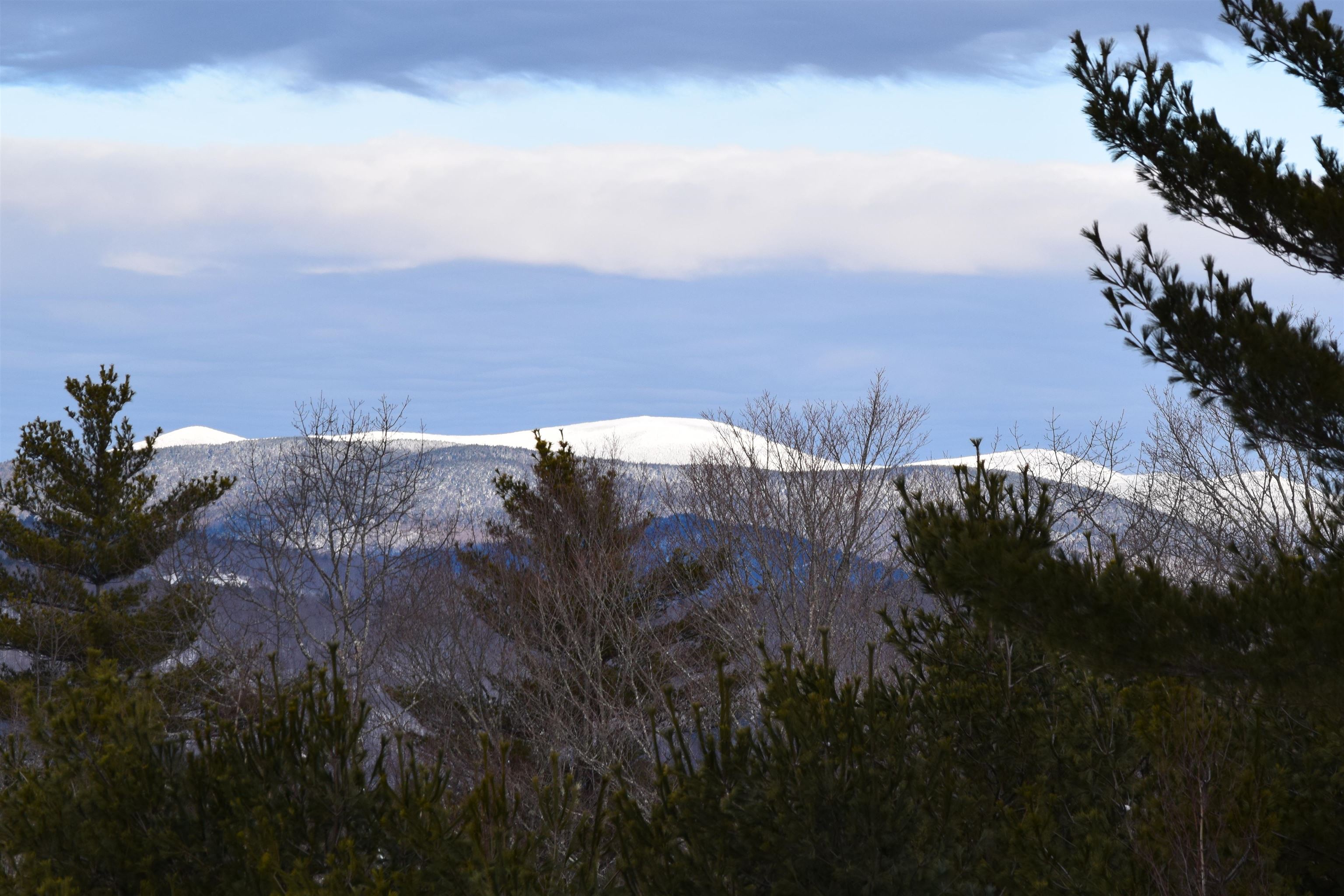 Holderness, New Hampshire 03245, United States, 4 Bedrooms Bedrooms, ,3 BathroomsBathrooms,Residential,Active,186668