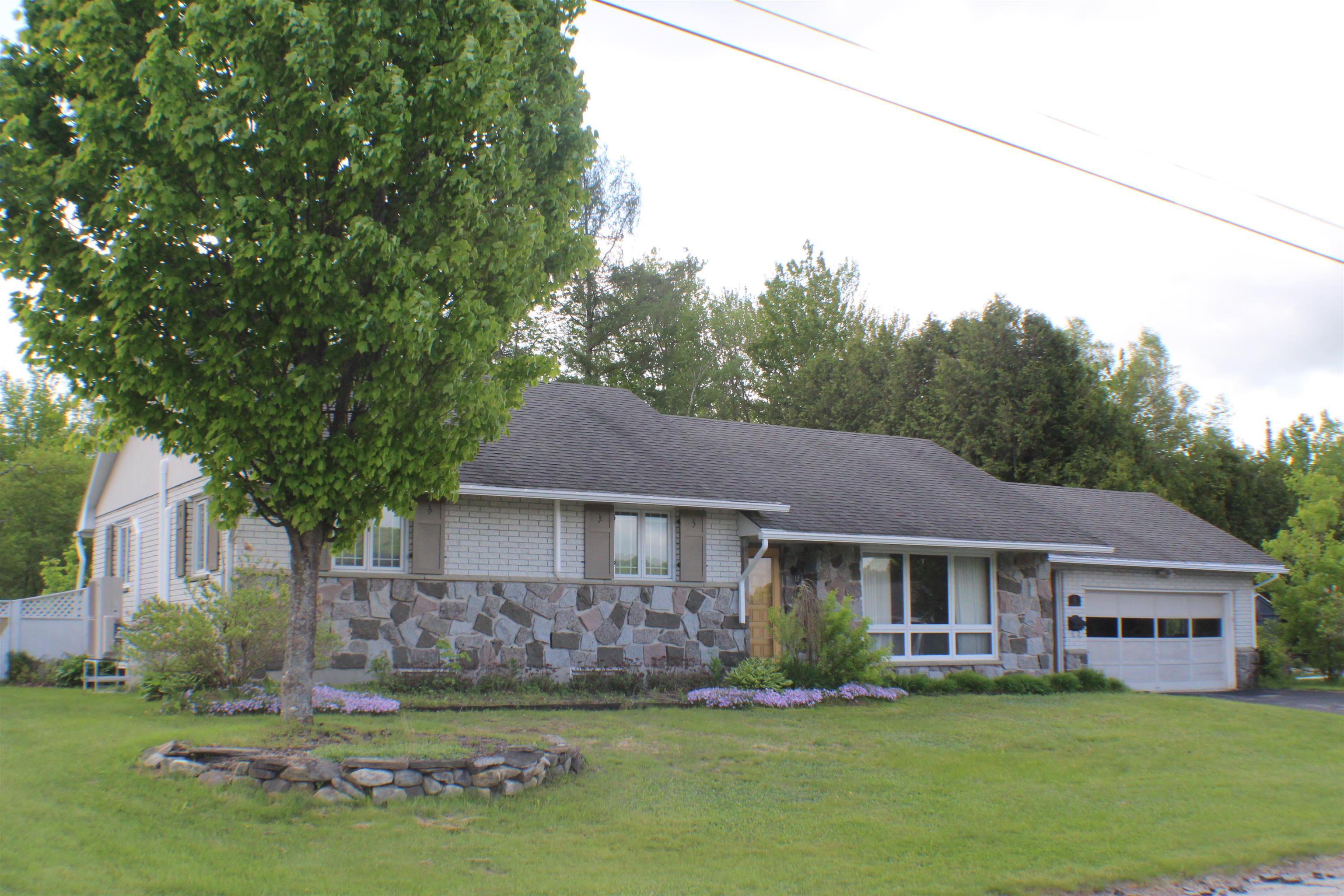 6 Pinecrest Avenue