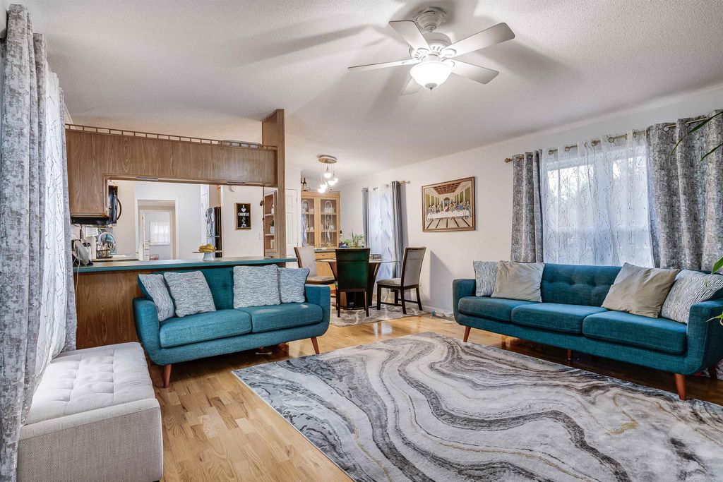 Photo of 12 Clovercrest Drive, Nashua, NH 03062 (MLS # 5069289)